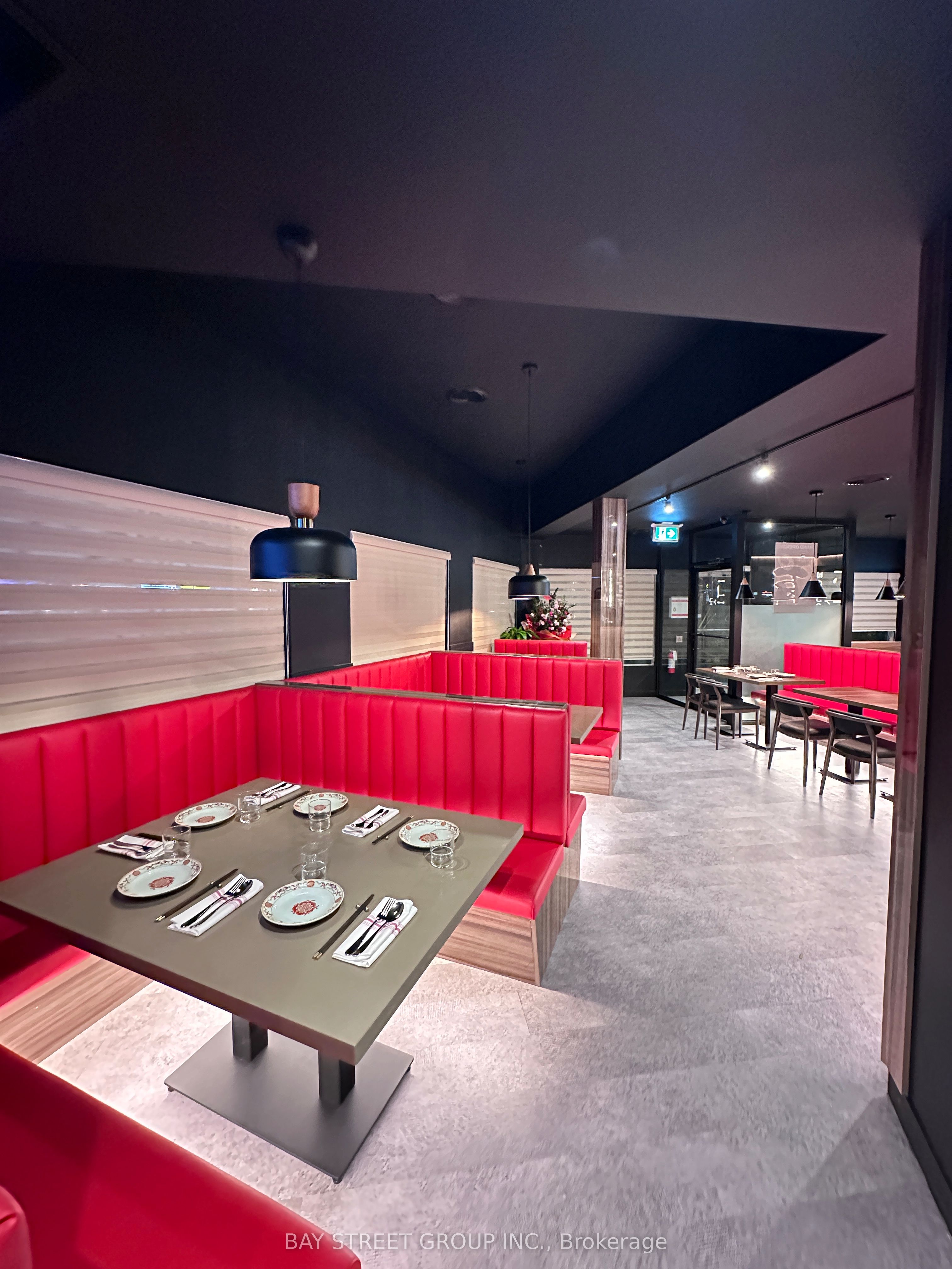 6114 Yonge Street Property Photo 4