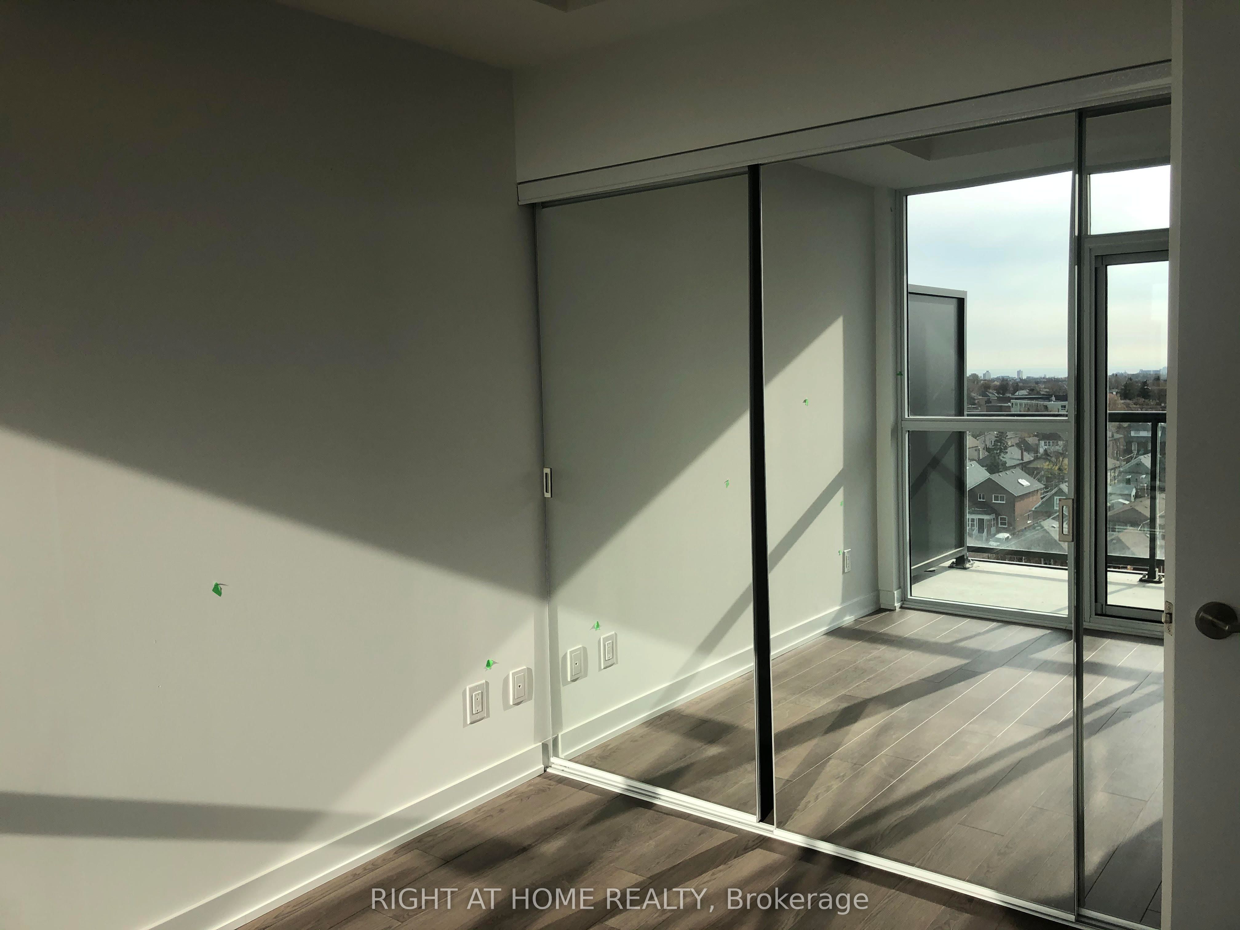 #704 - 1603 Eglinton Avenue Property Photo 7