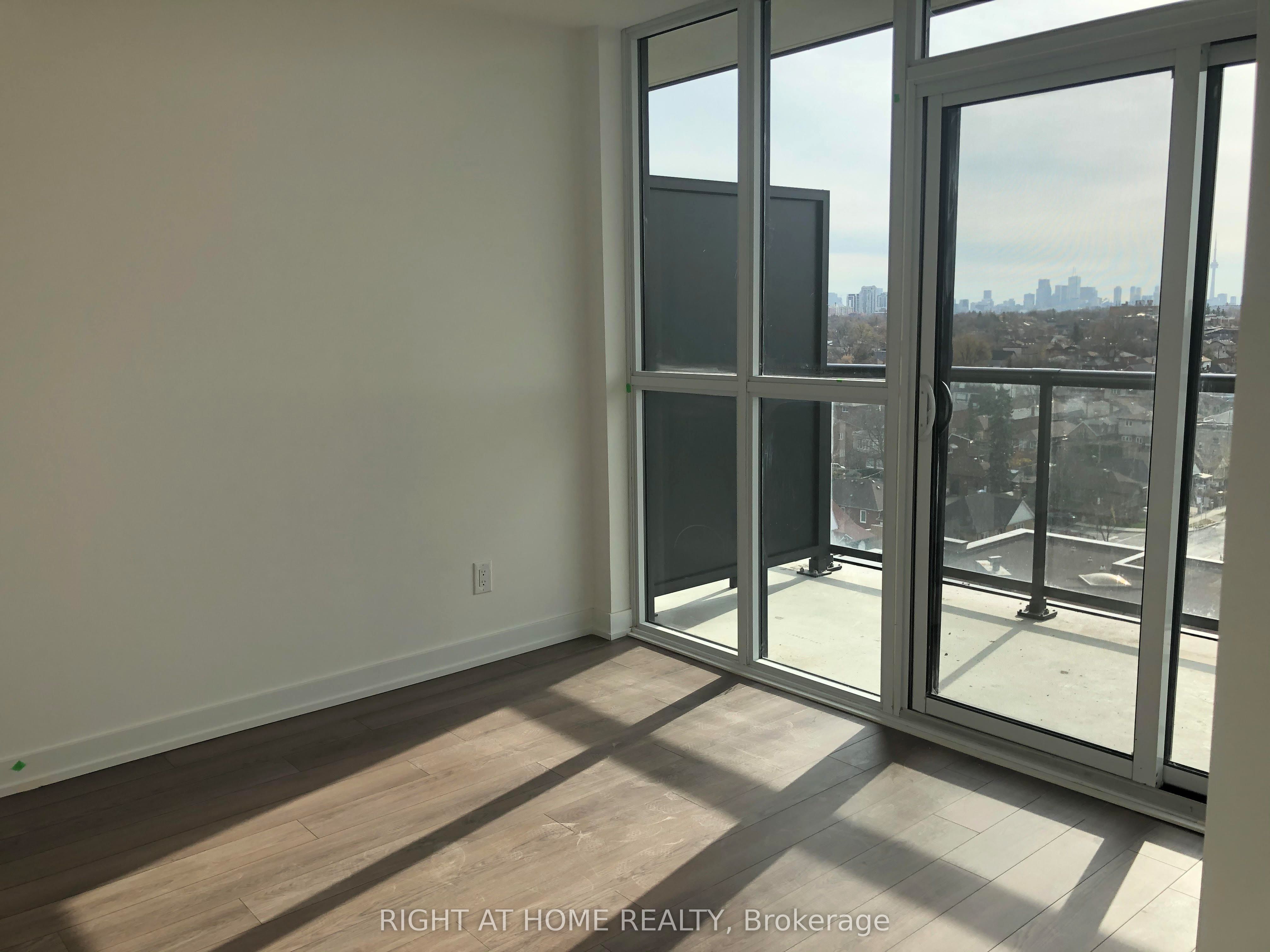#704 - 1603 Eglinton Avenue Property Photo 9