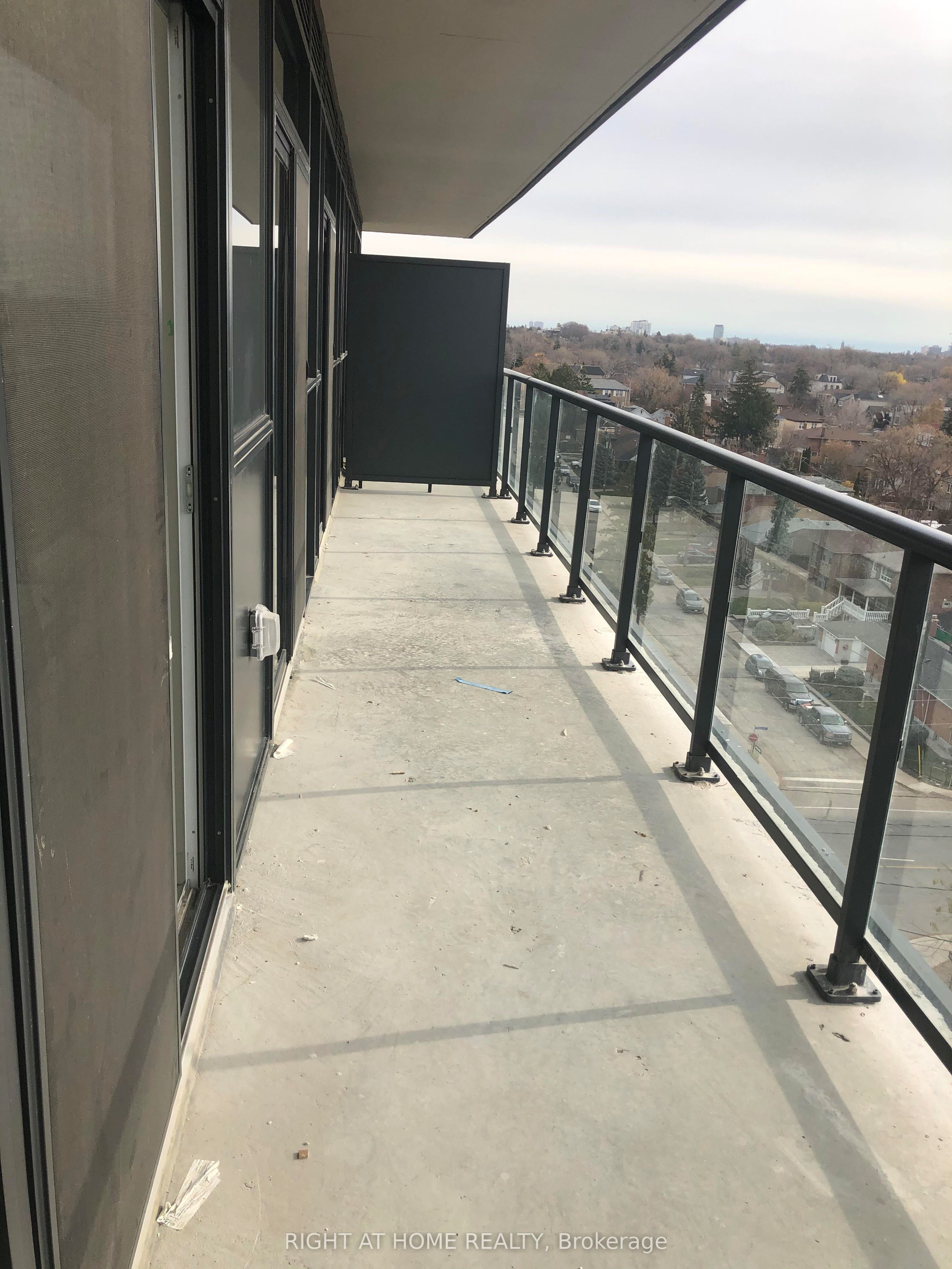 #704 - 1603 Eglinton Avenue Property Photo 15