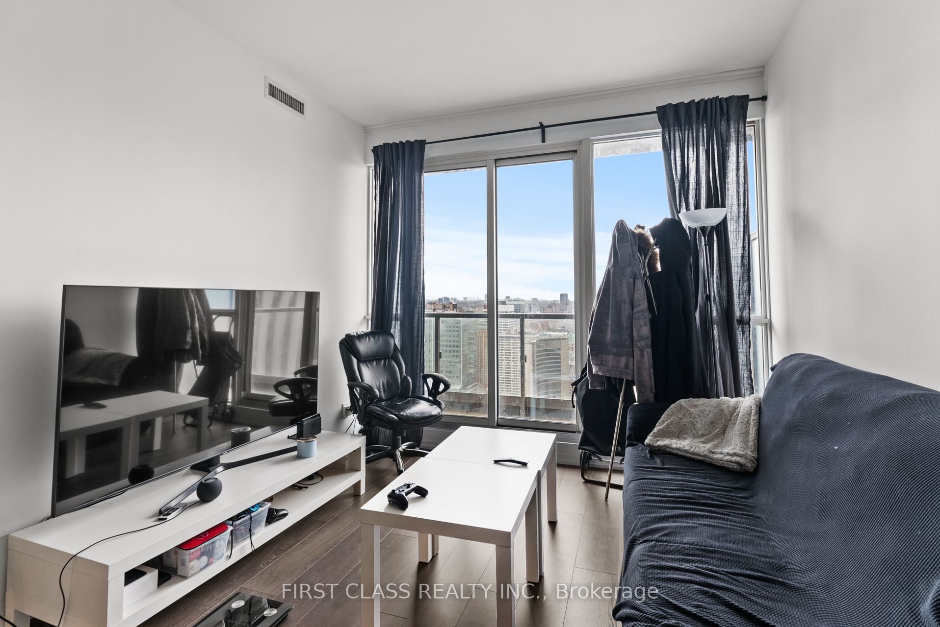 #3816 - 70 Temperance Street Property Photo 11