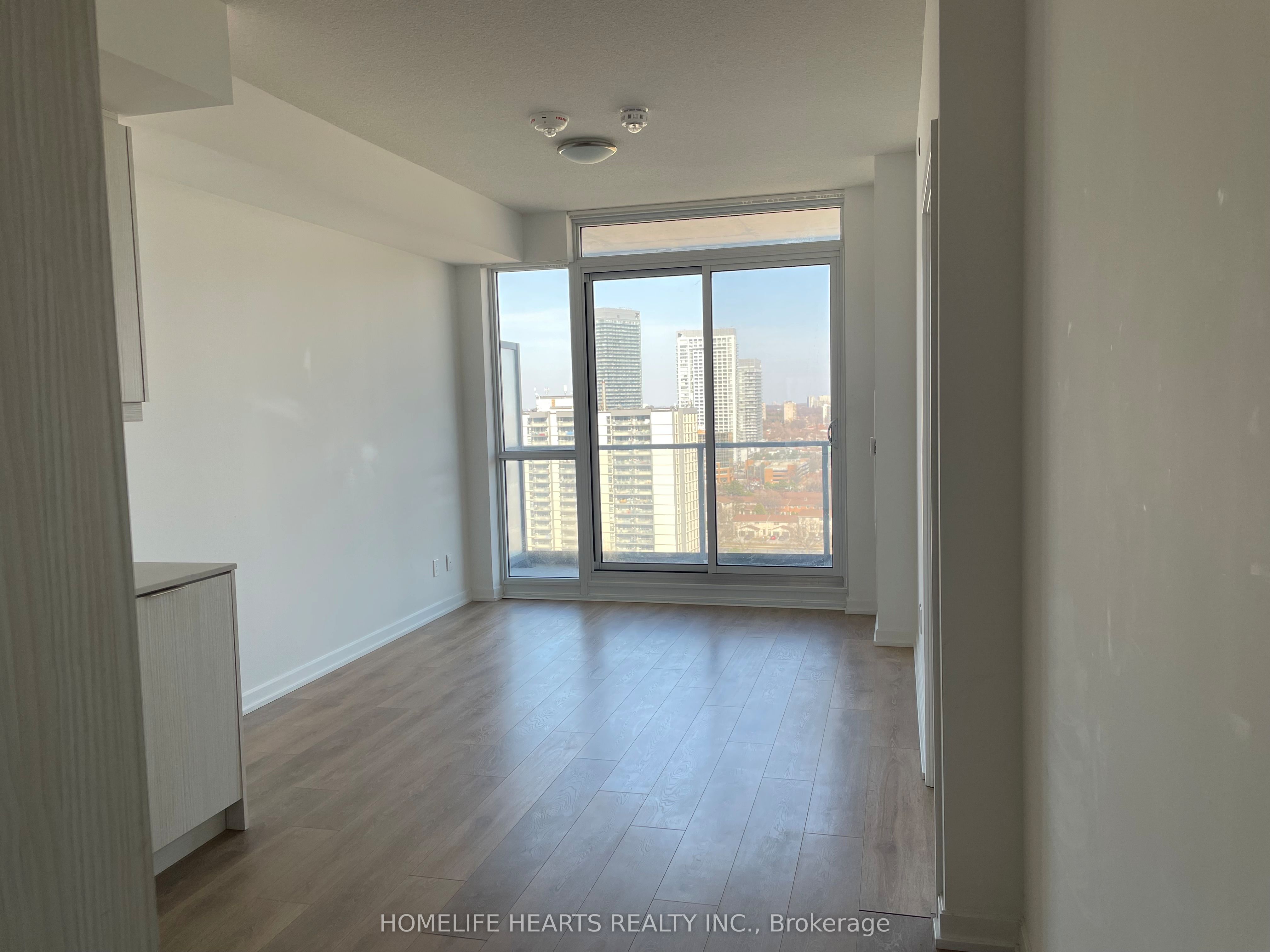 #1607 - 32 Forest Manor Road Property Photo 7