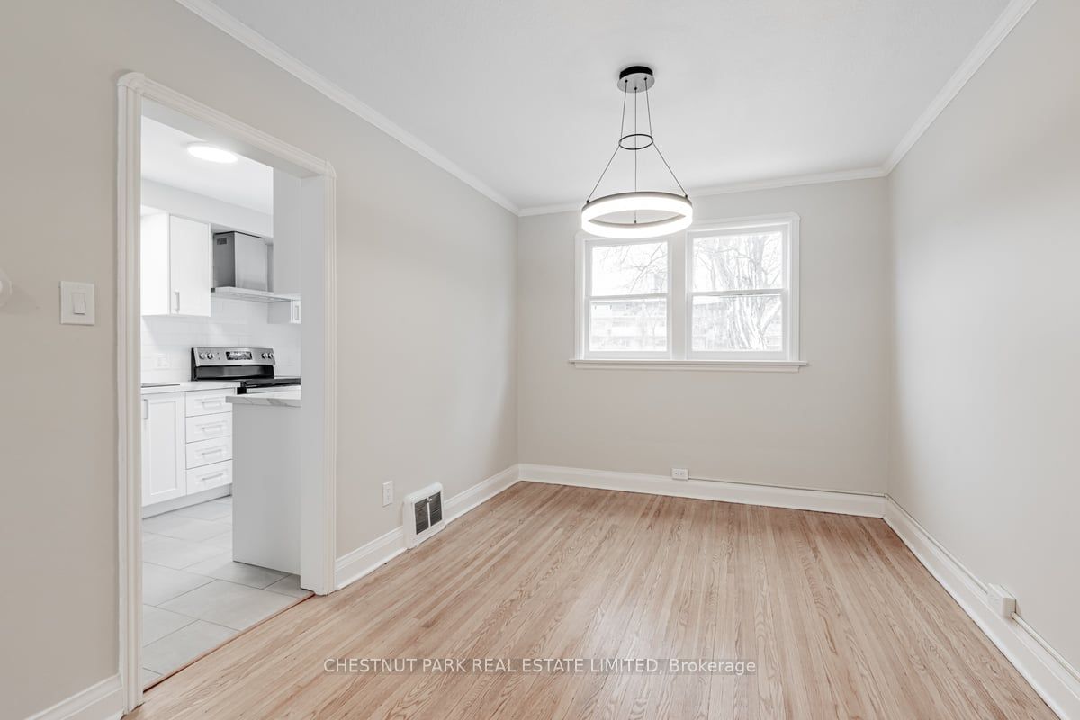 21 Thursfield Crescent Property Photo 6