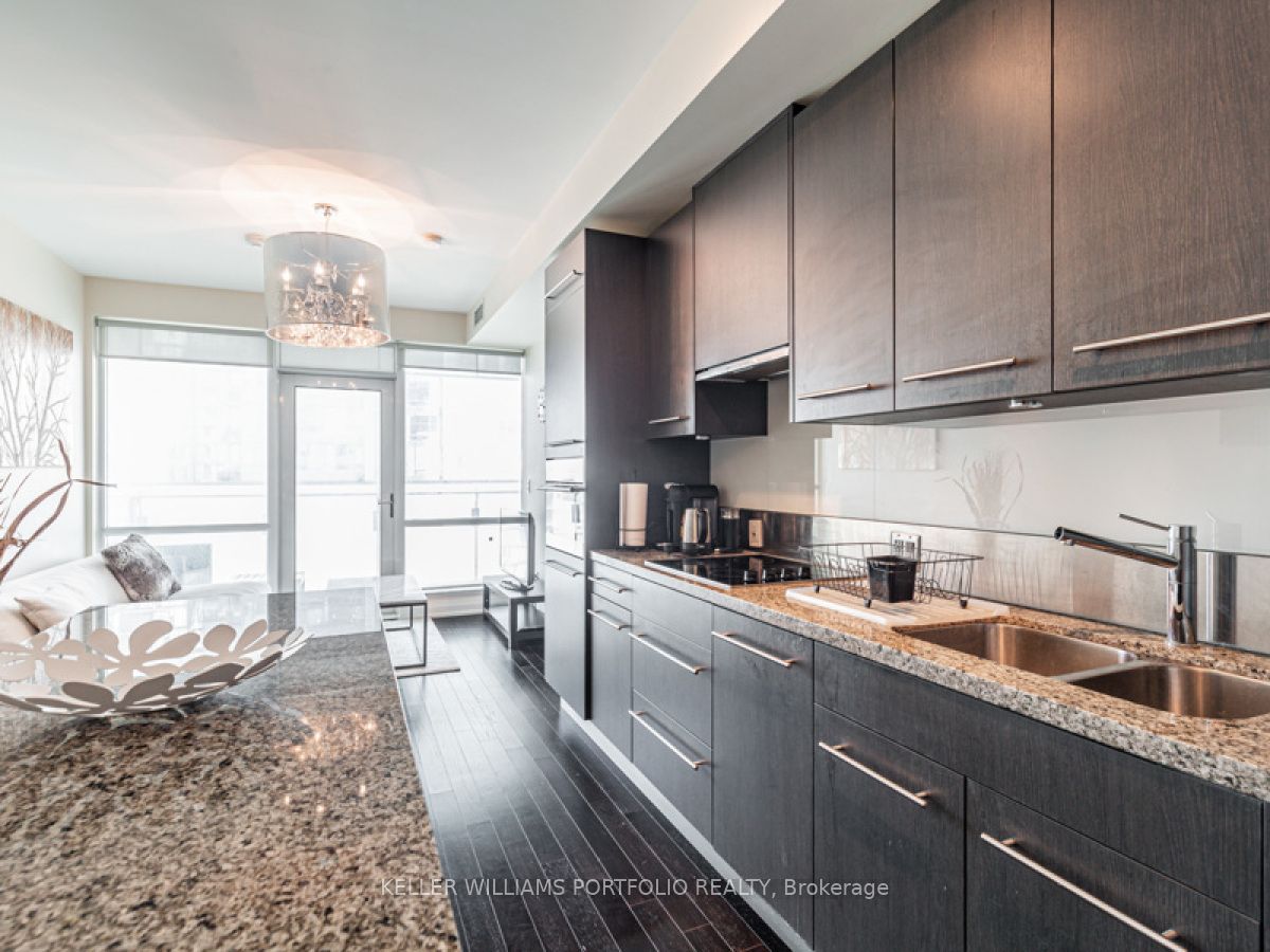 #1707 - 80 John Street Property Photo 12