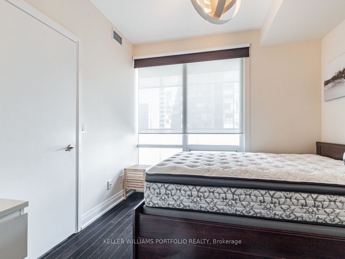 #1707 - 80 John Street Property Photo 13