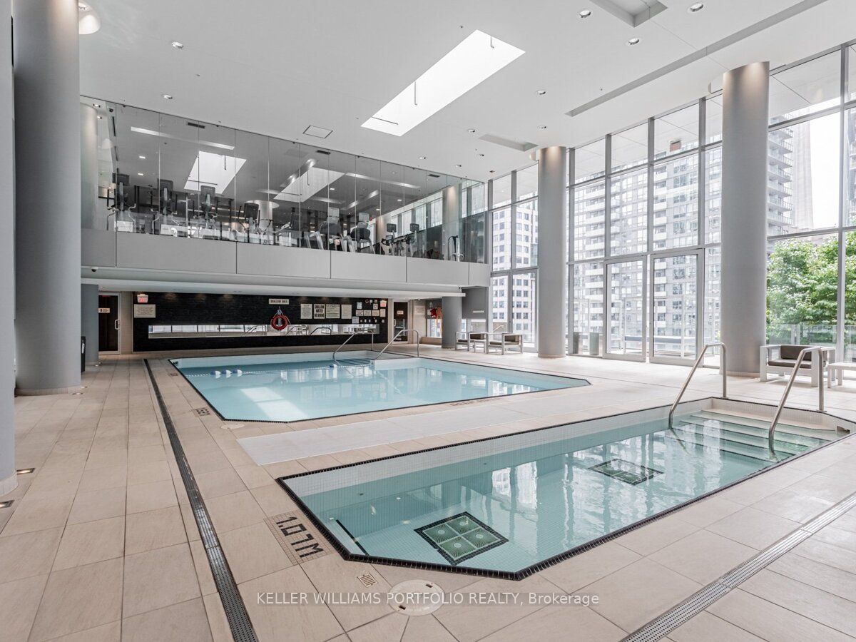 #1707 - 80 John Street Property Photo 25