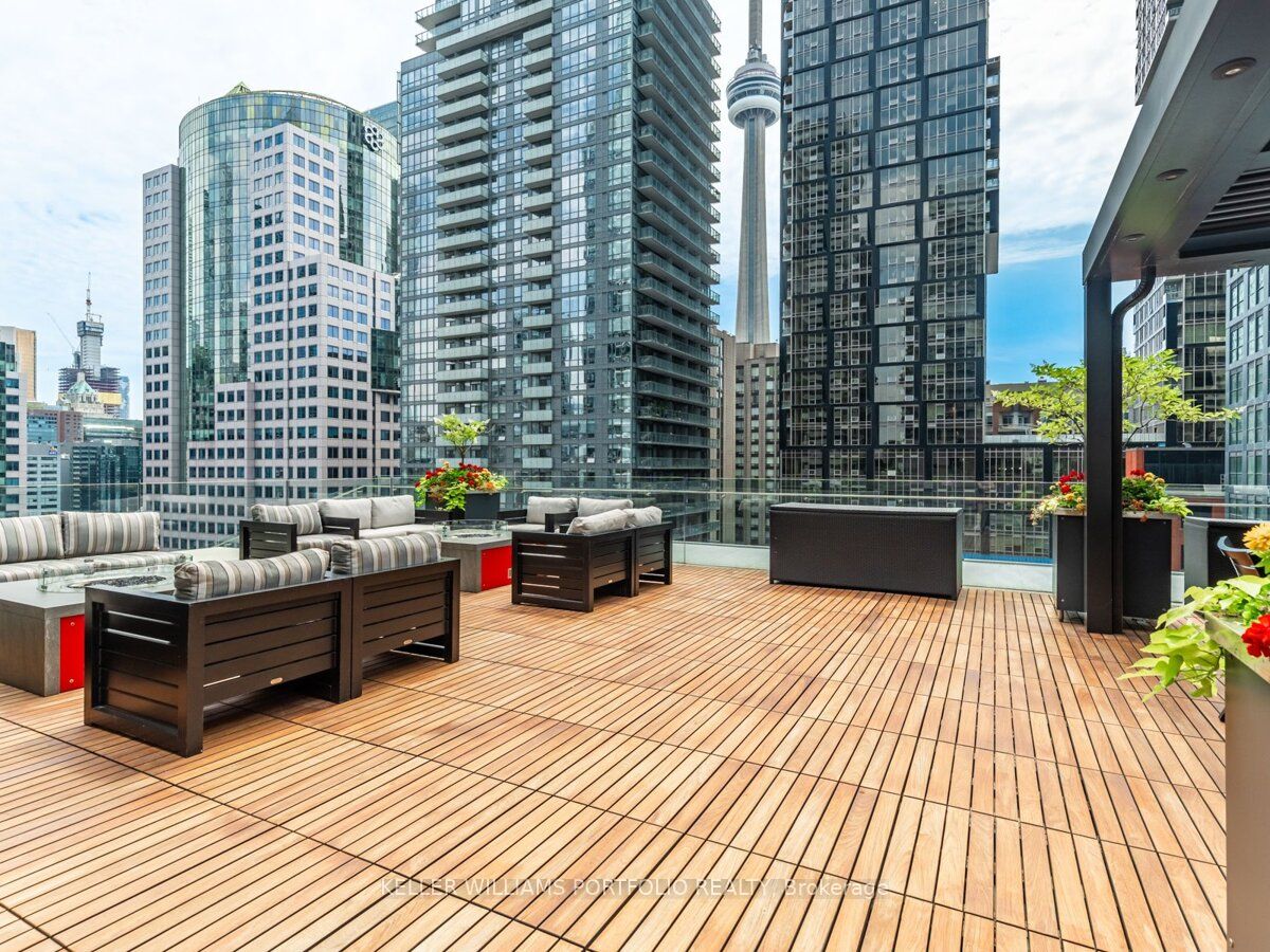 #1707 - 80 John Street Property Photo 26