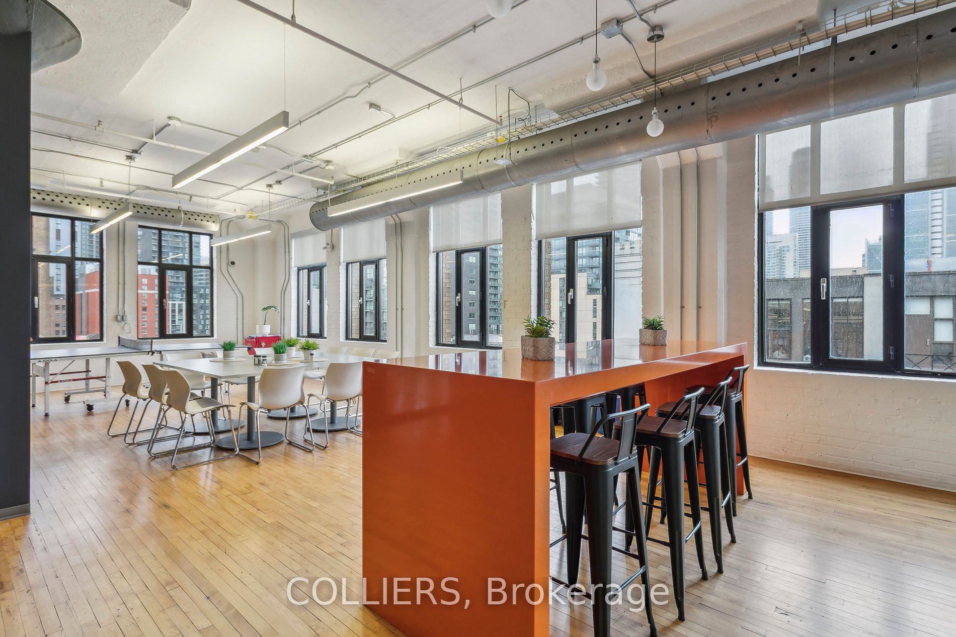 #900 - 110 Spadina Avenue Property Photo 6