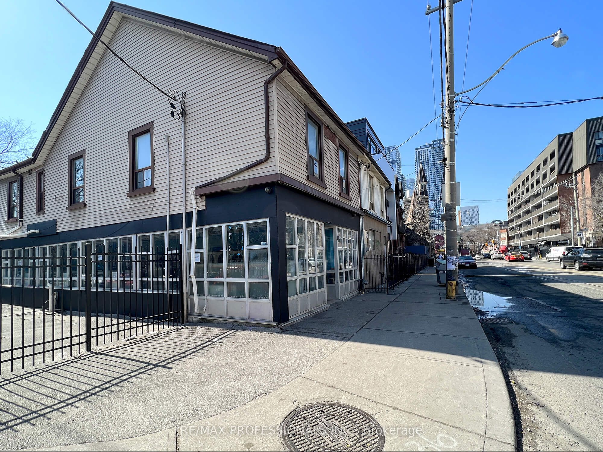 #main - 345 Dundas Street Property Photo 1