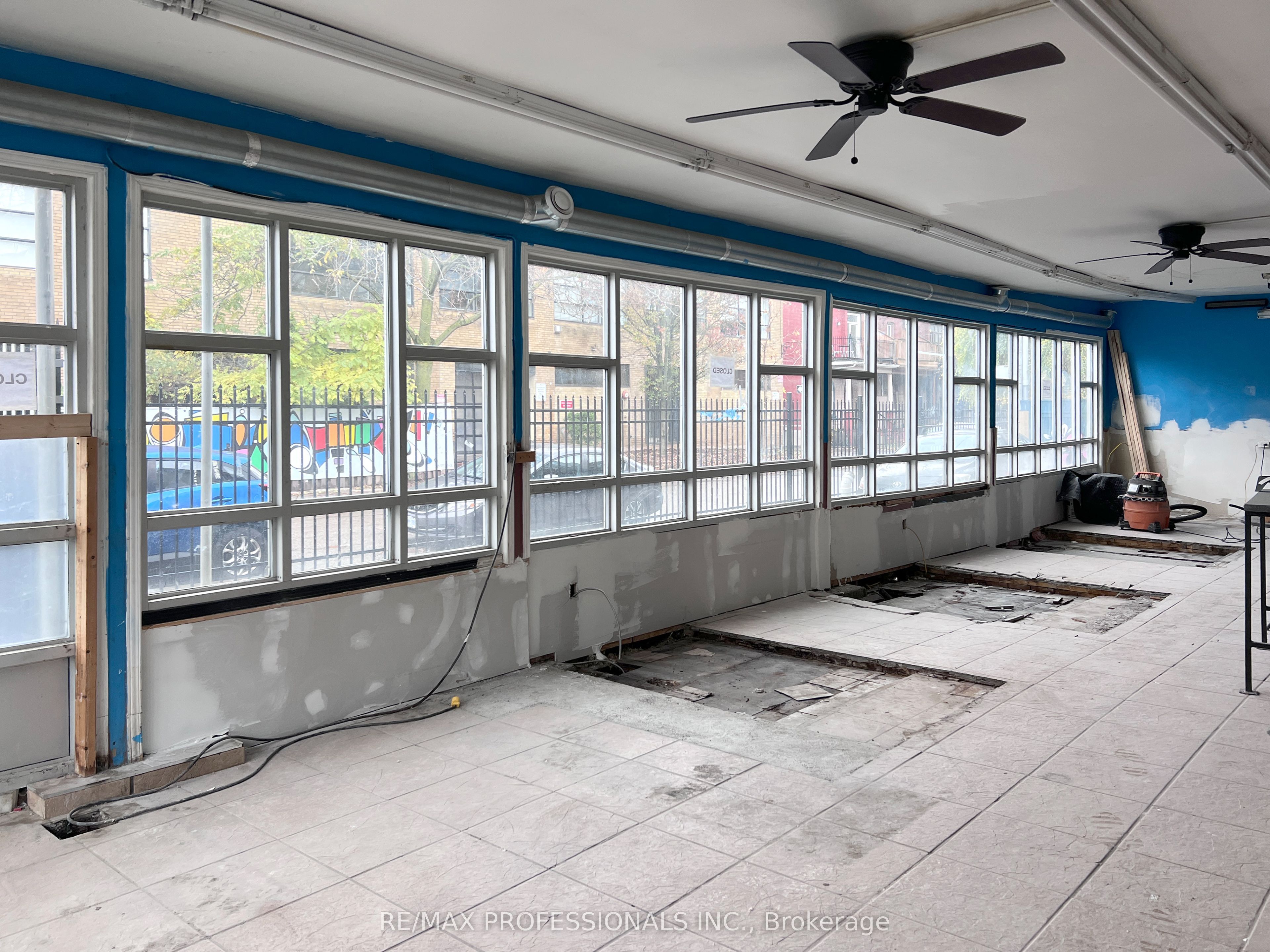#main - 345 Dundas Street Property Photo 6