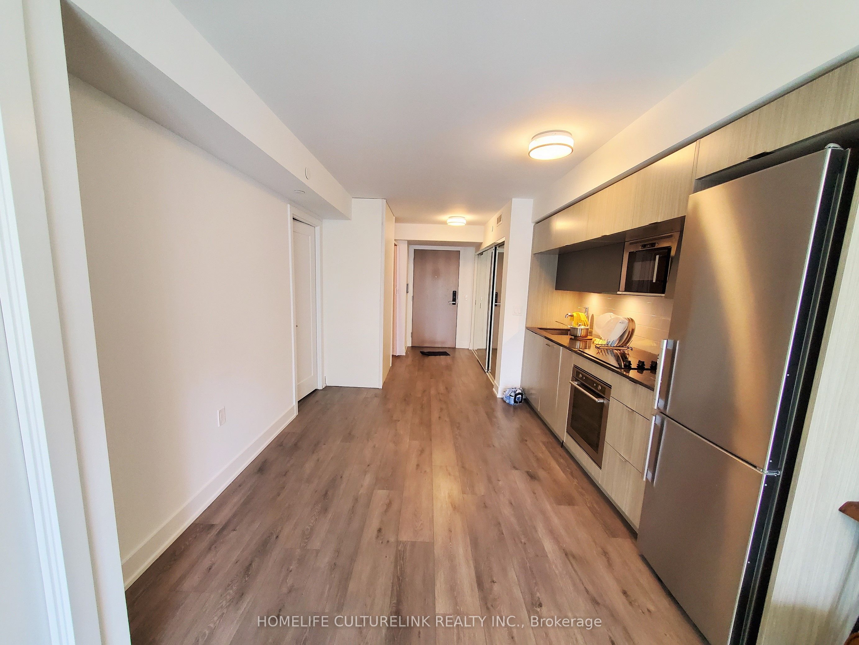 #610 - 575 Bloor Street Property Photo 5