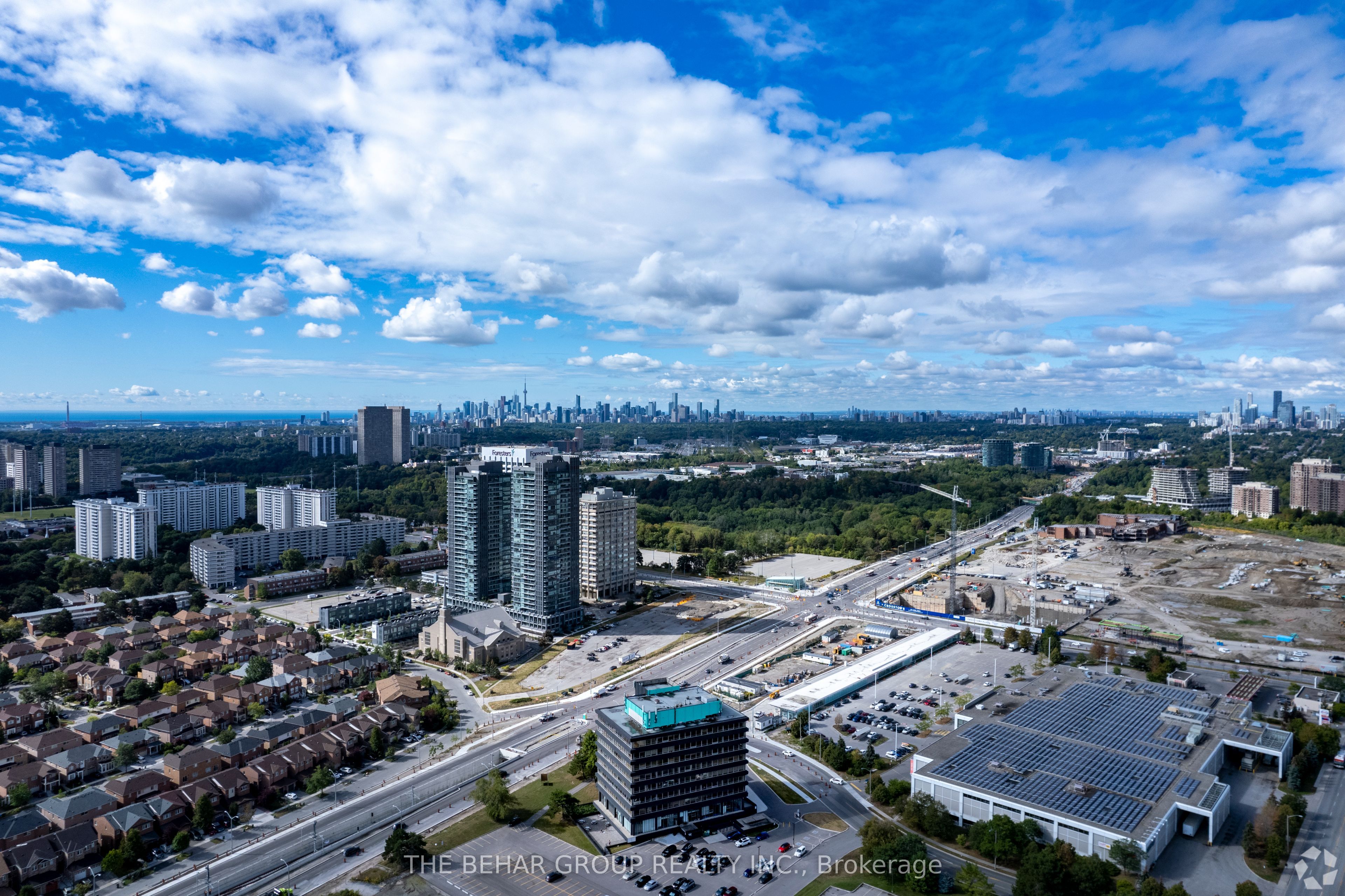 #406 - 15 Gervais Drive Property Photo 2