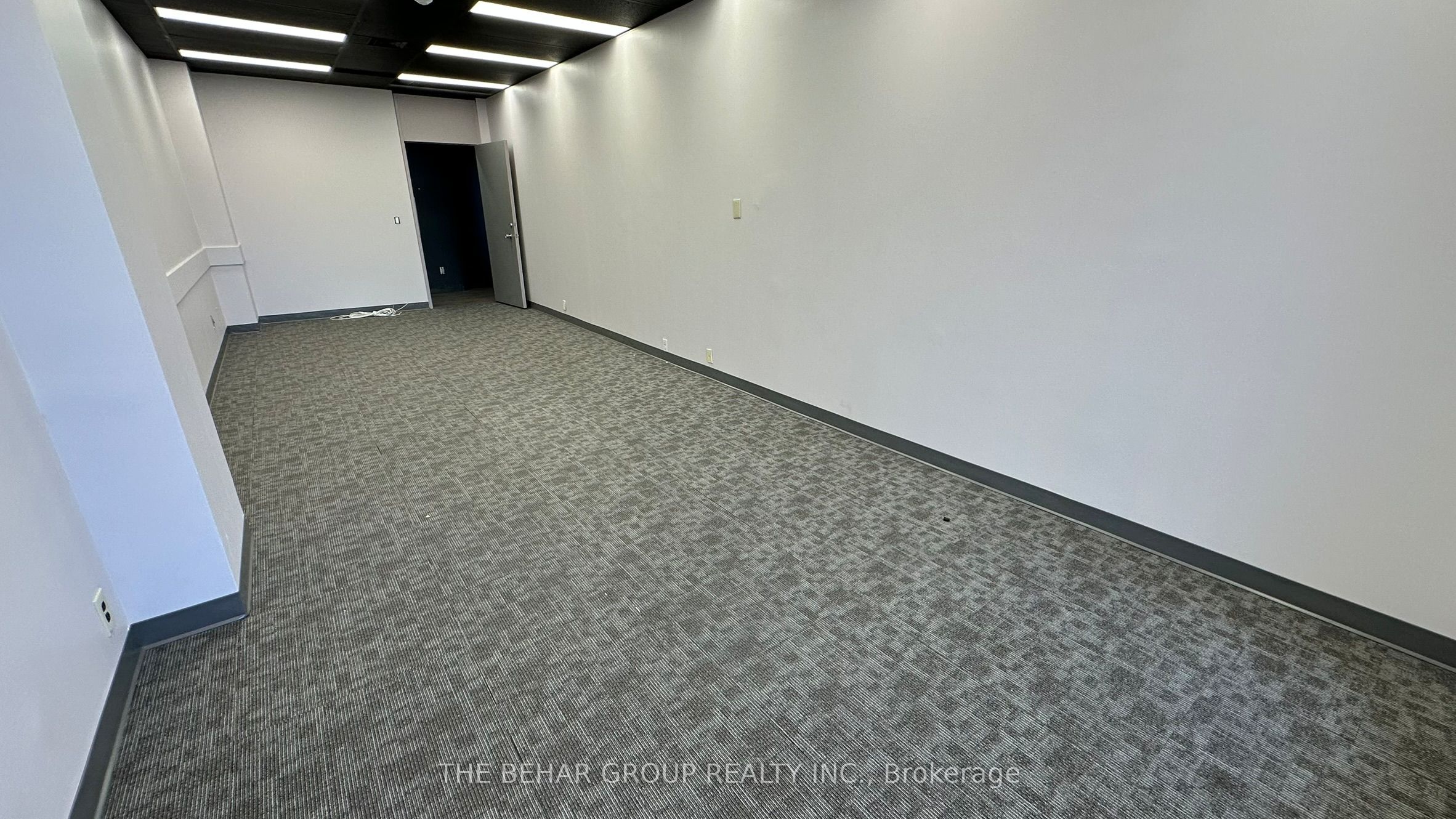 #406 - 15 Gervais Drive Property Photo 8