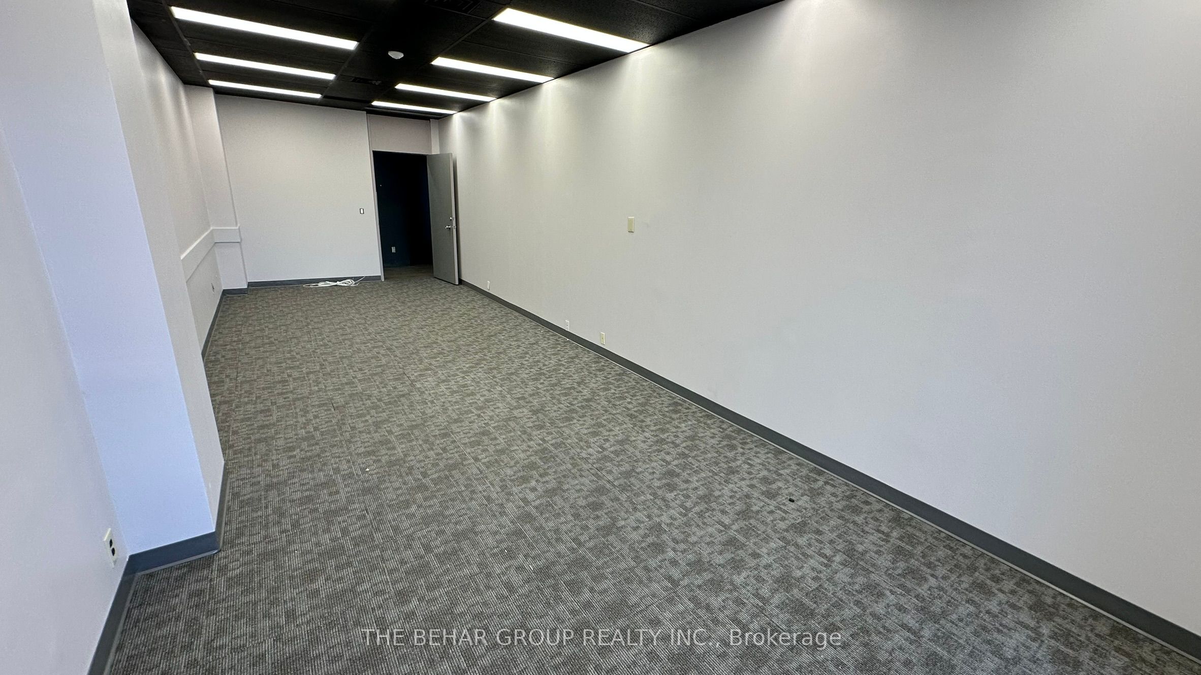 #406 - 15 Gervais Drive Property Photo 9