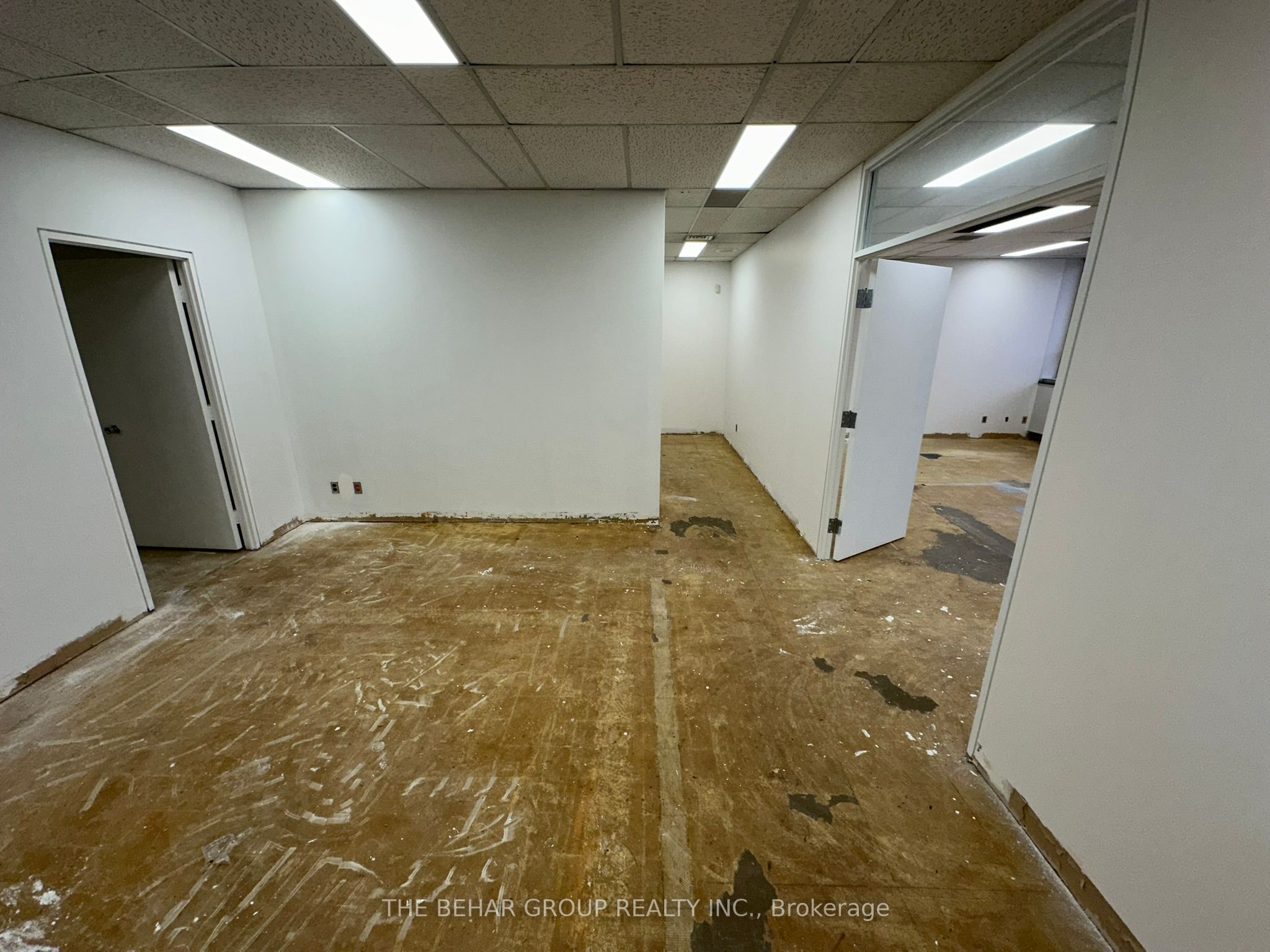 #803 - 15 Gervais Drive Property Photo 8