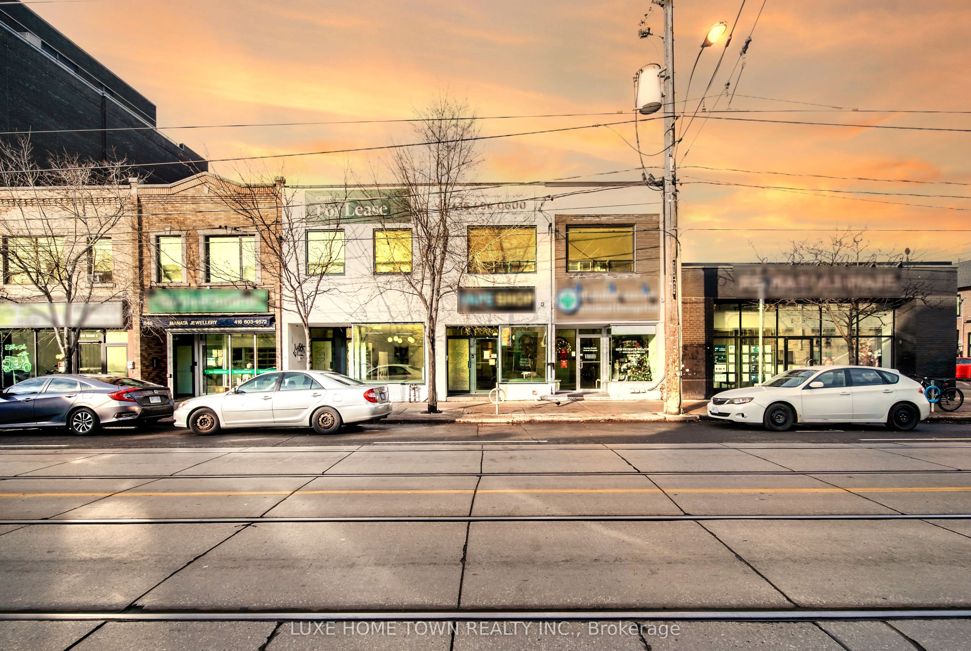 842 Dundas Street Property Photo 1