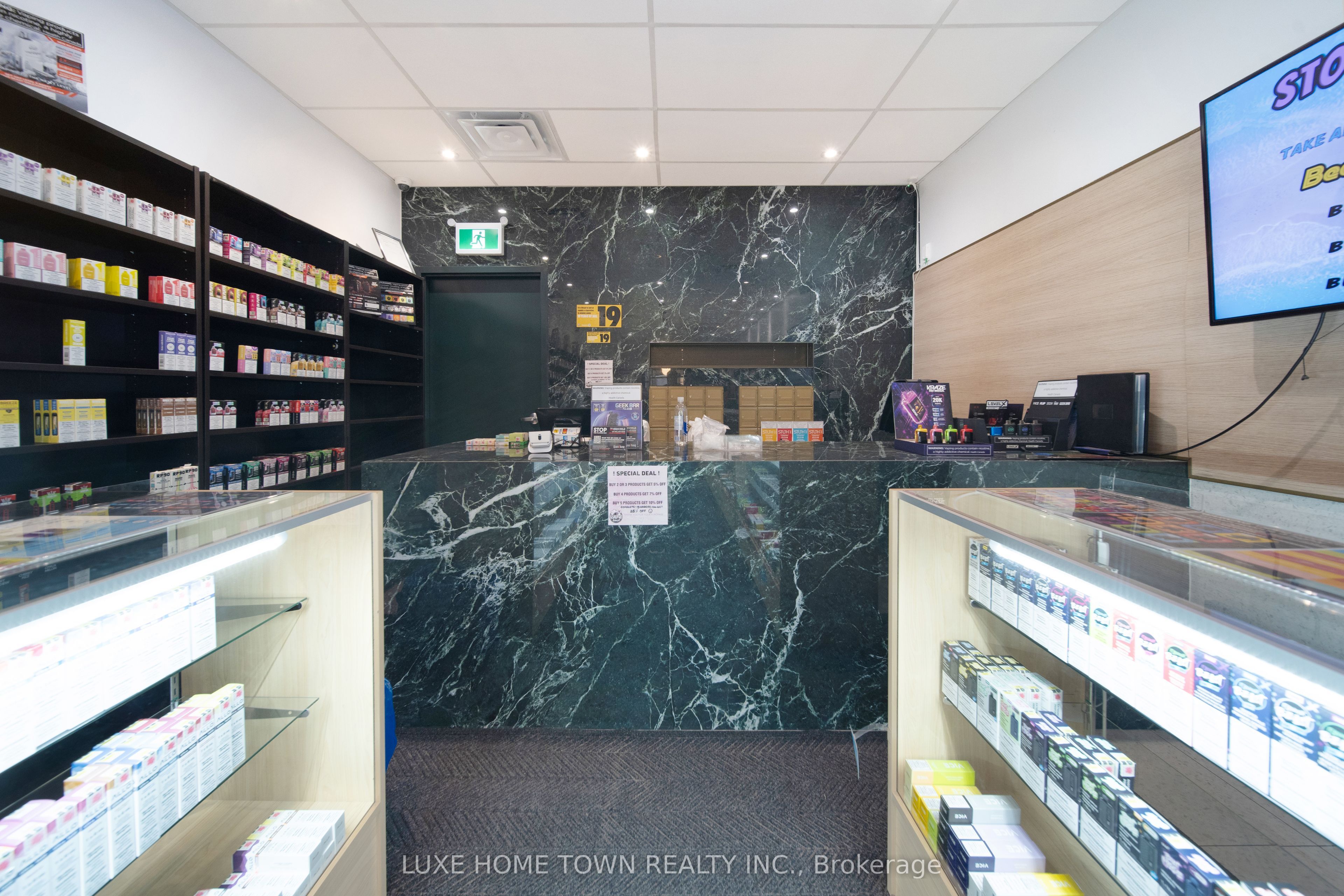 842 Dundas Street Property Photo 15