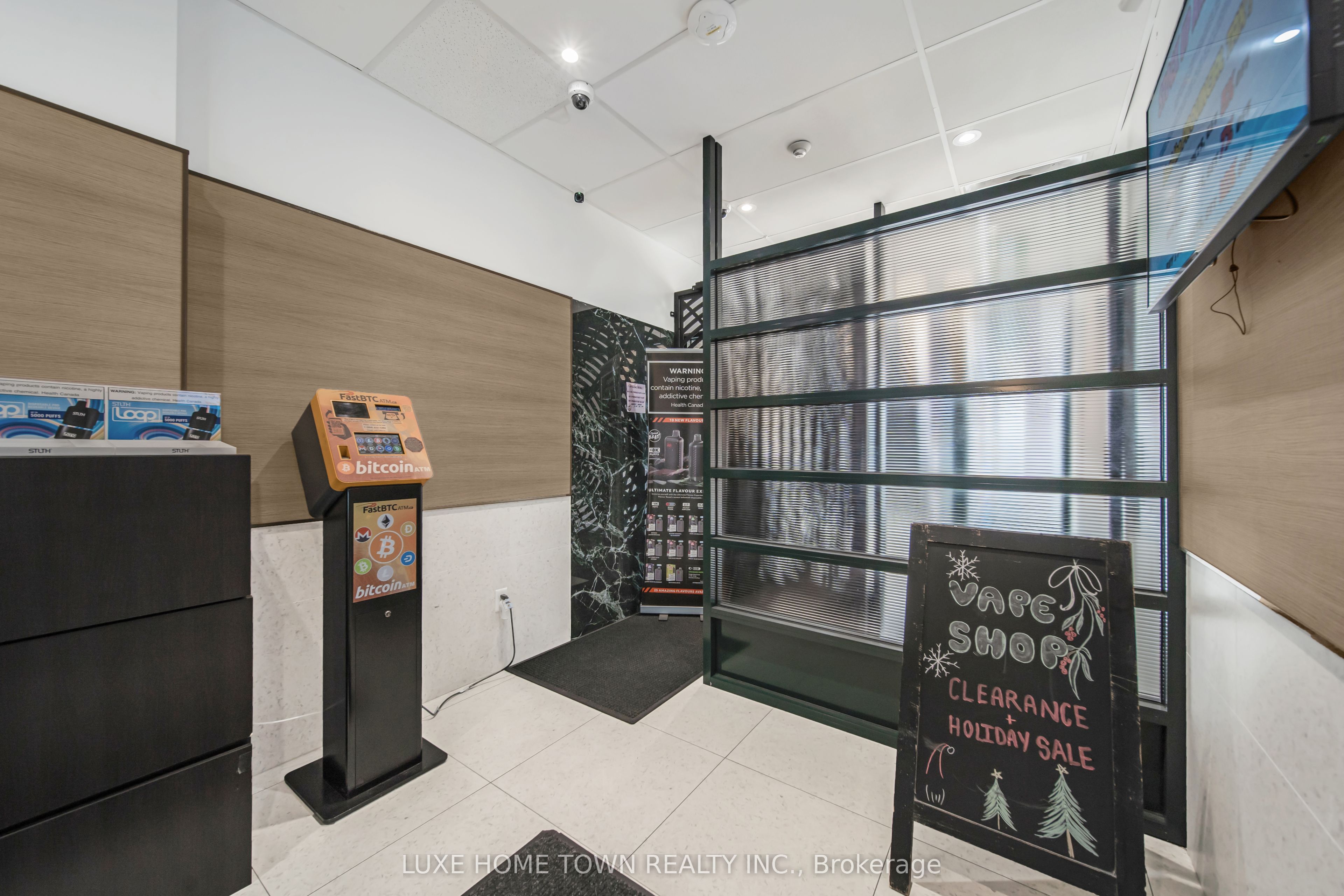 842 Dundas Street Property Photo 18