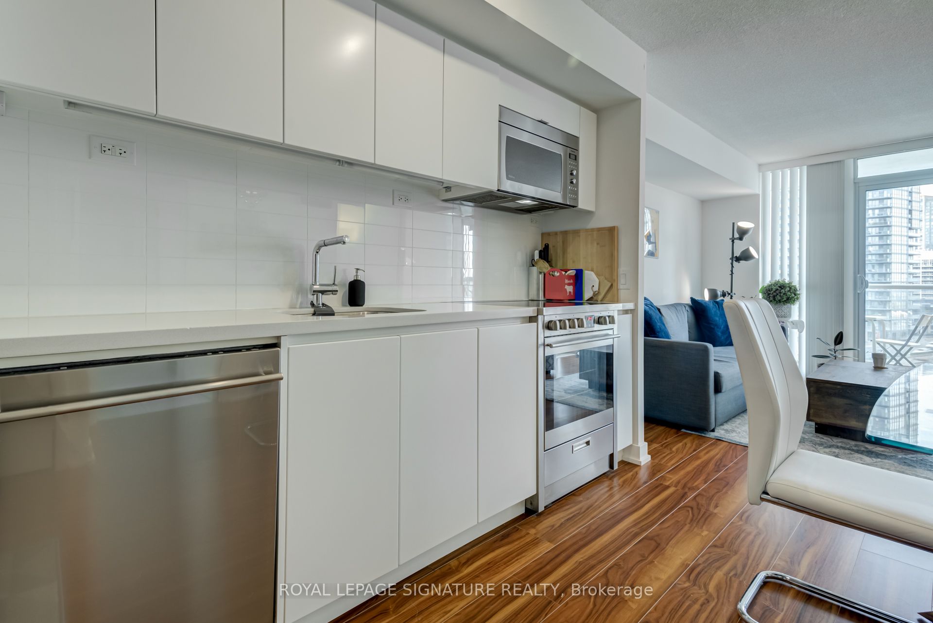 #1110 - 75 Queens Wharf Road Property Photo 4