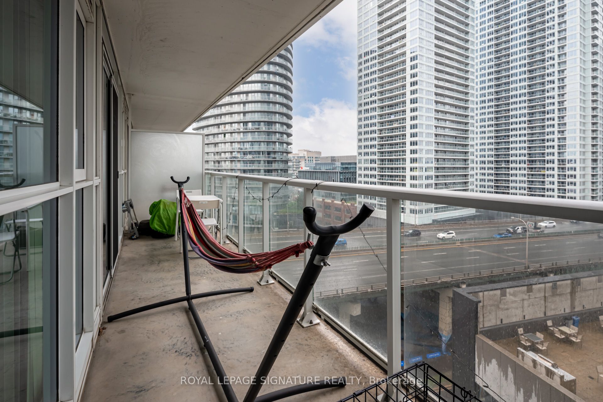 #1110 - 75 Queens Wharf Road Property Photo 14