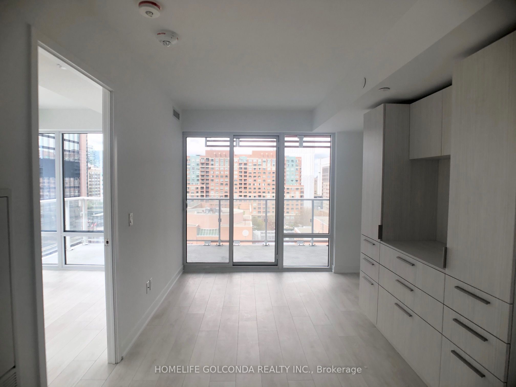 #905 - 18 Maitland Terrace Property Photo