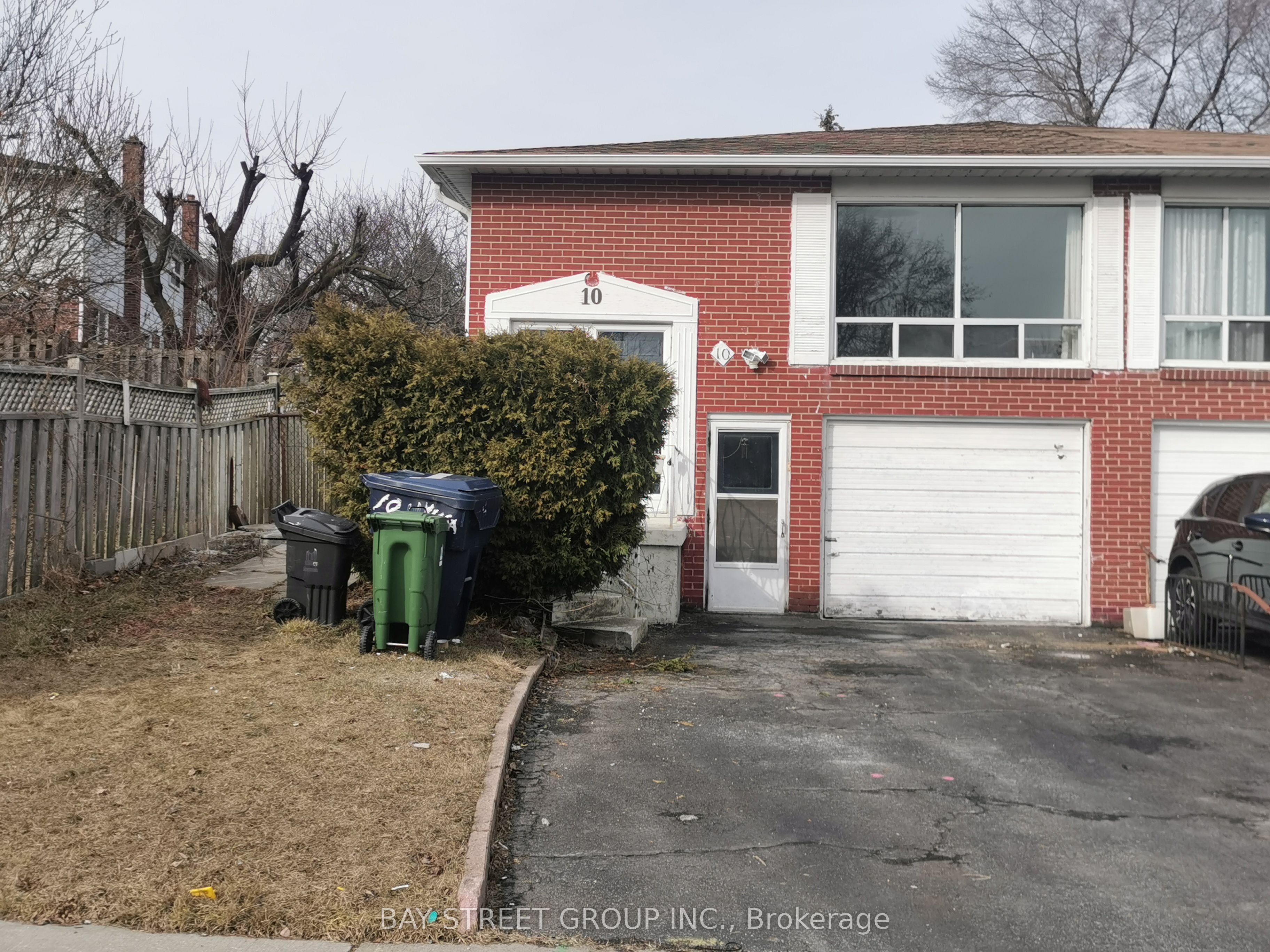 #lower Level - 10 Yucatan Road Property Photo