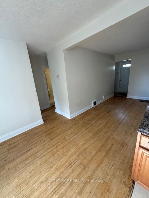 227 Sheppard Avenue W Property Photo 3