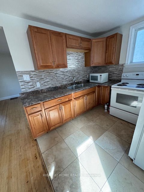 227 Sheppard Avenue W Property Photo 7