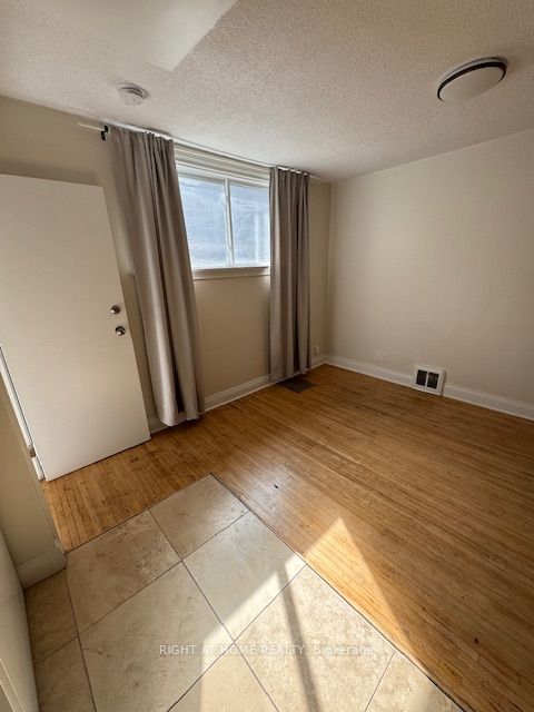 227 Sheppard Avenue W Property Photo 8