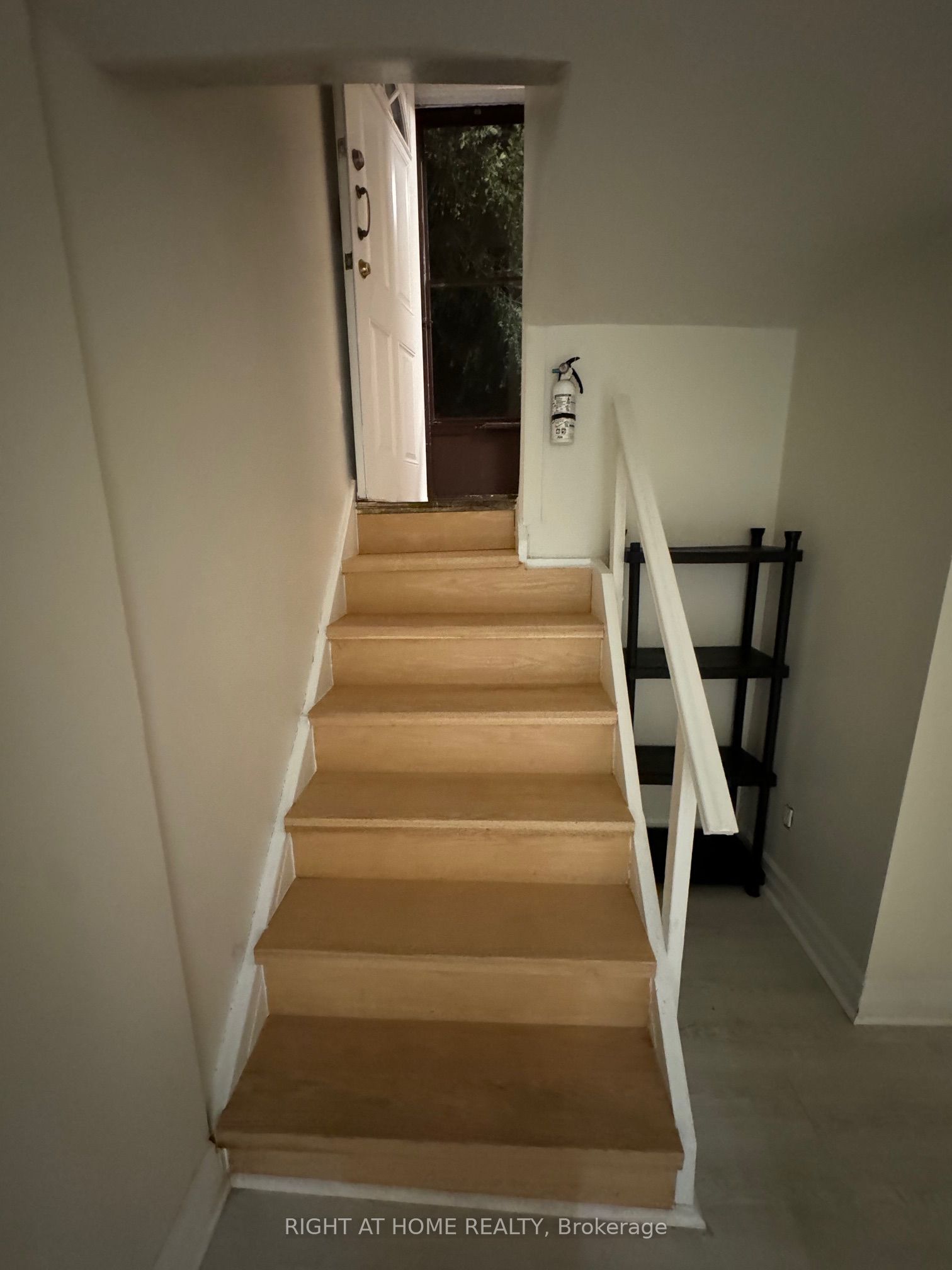 227 Sheppard Avenue W Property Photo 12
