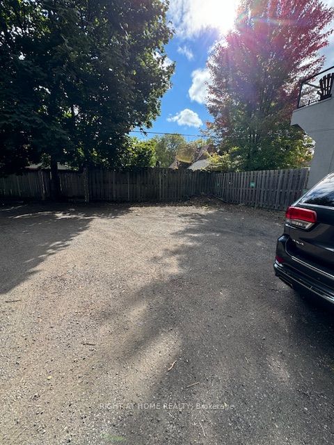 227 Sheppard Avenue W Property Photo 20