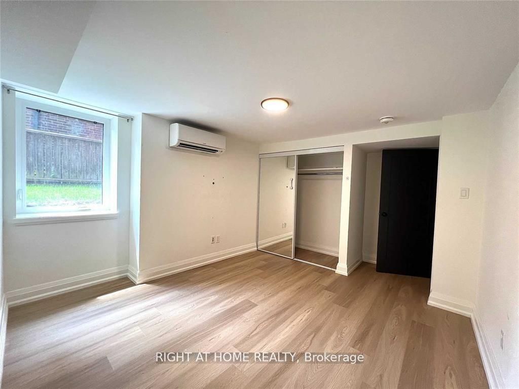 31 Oriole Parkway Bsmt Property Photo 4