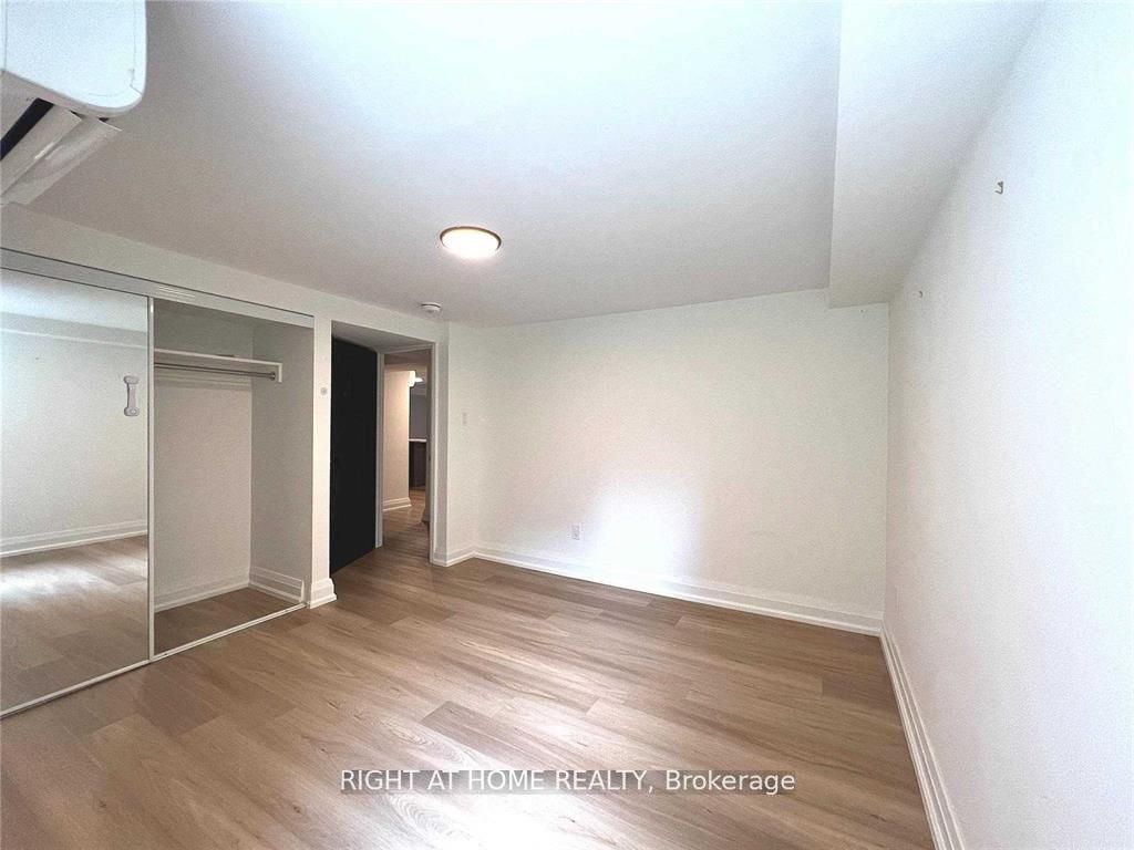 31 Oriole Parkway Bsmt Property Photo 5