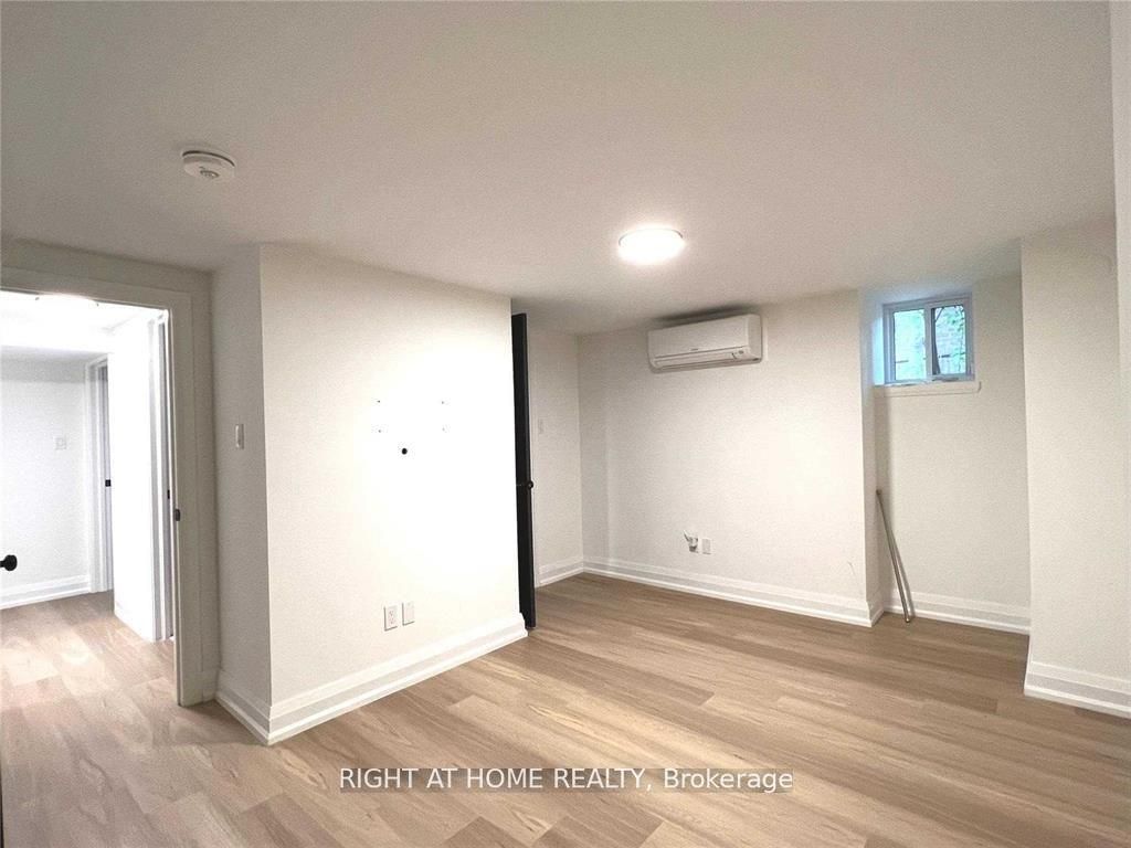 31 Oriole Parkway Bsmt Property Photo 6
