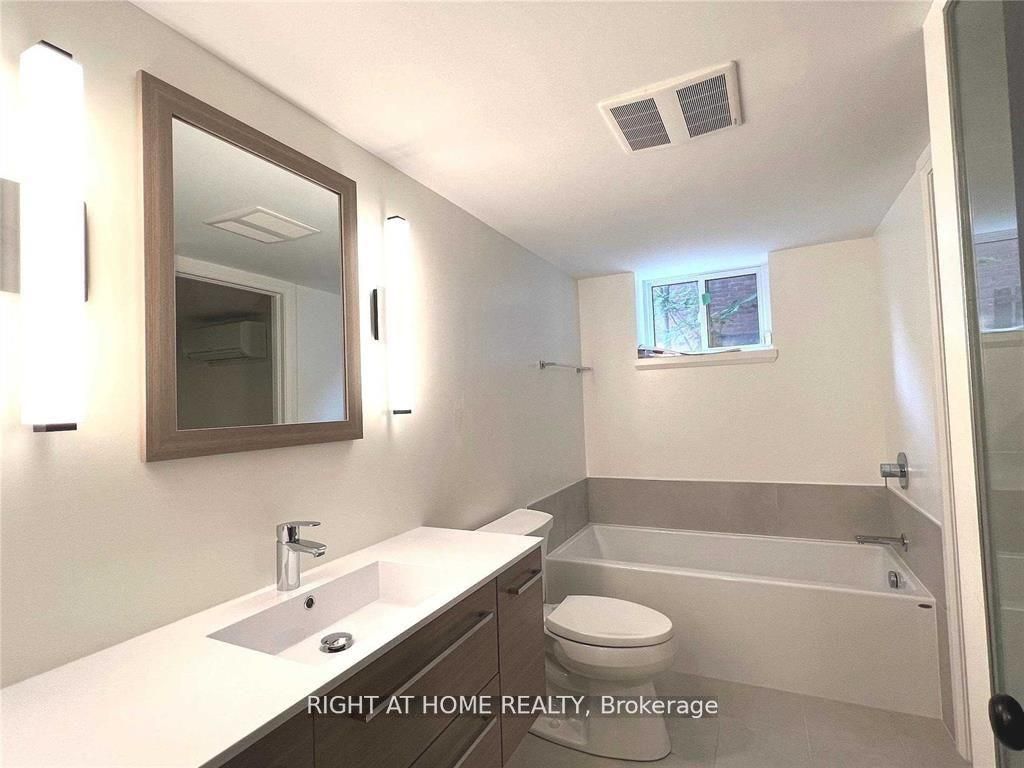 31 Oriole Parkway Bsmt Property Photo 9