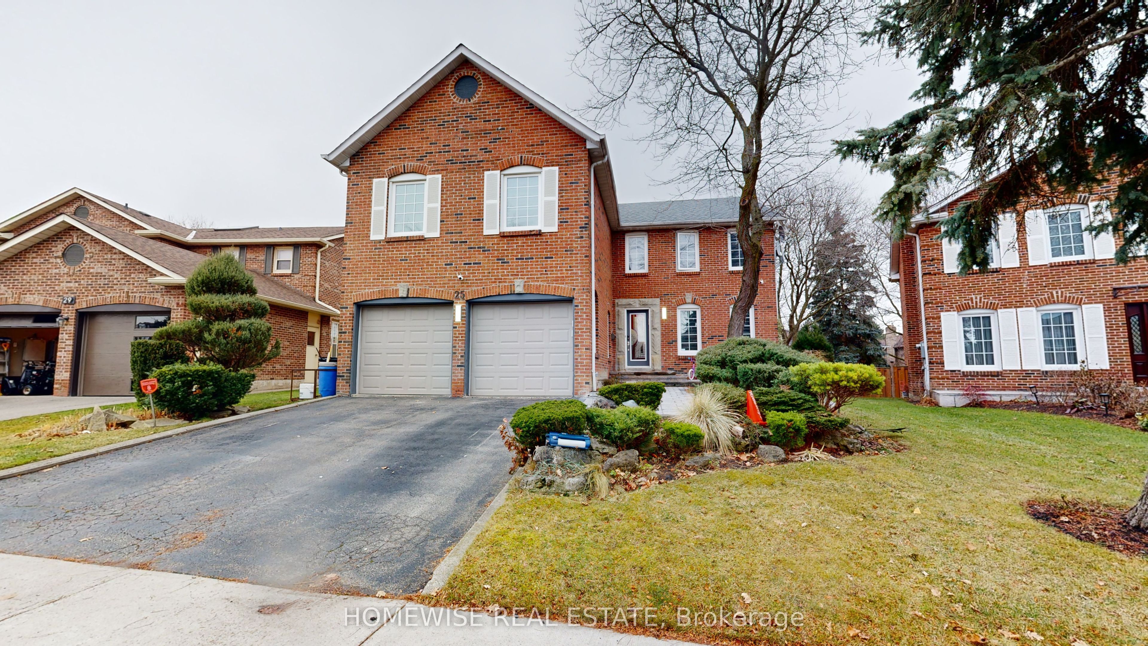 25 Stillwater Crescent Property Photo 1