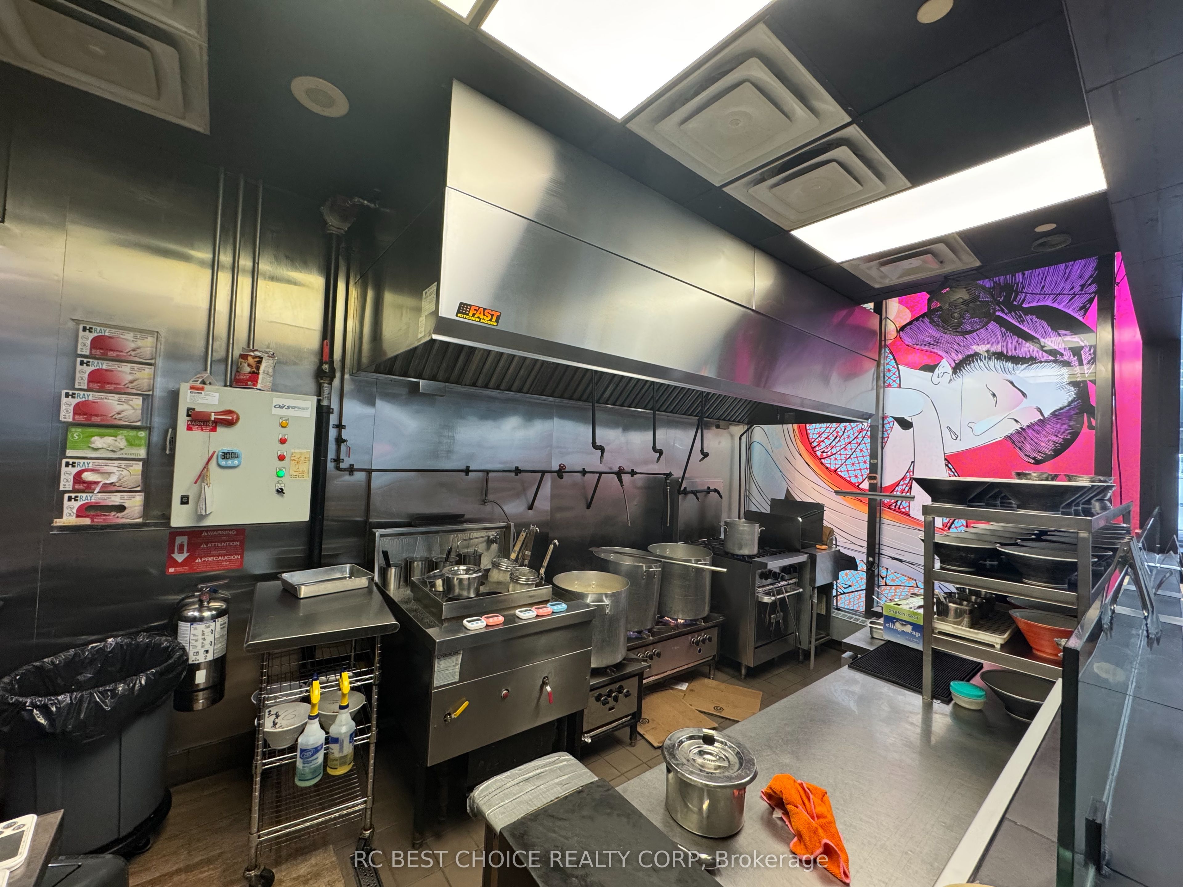 #102 - 30 Adelaide Street Property Photo 2