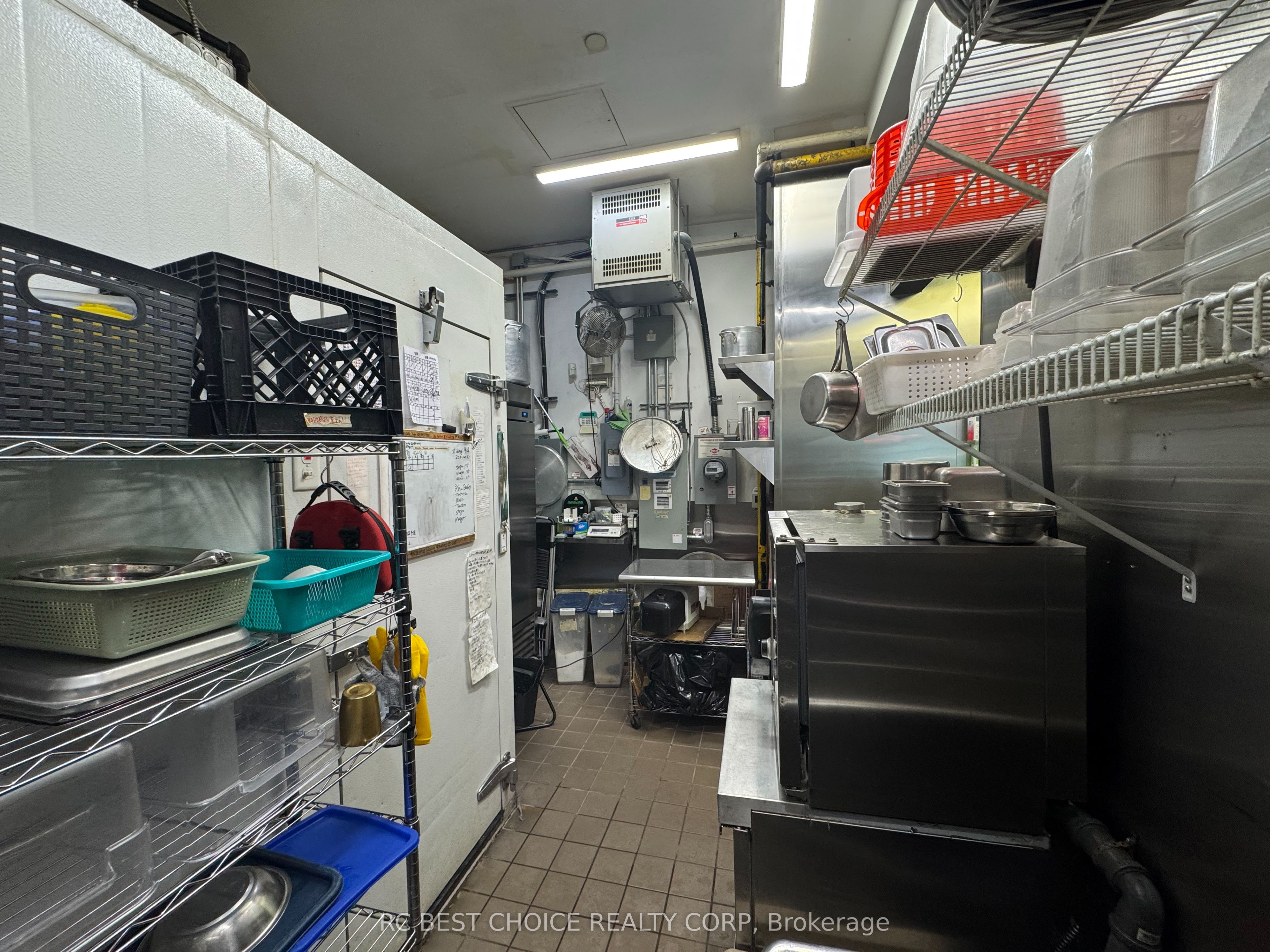 #102 - 30 Adelaide Street Property Photo 4