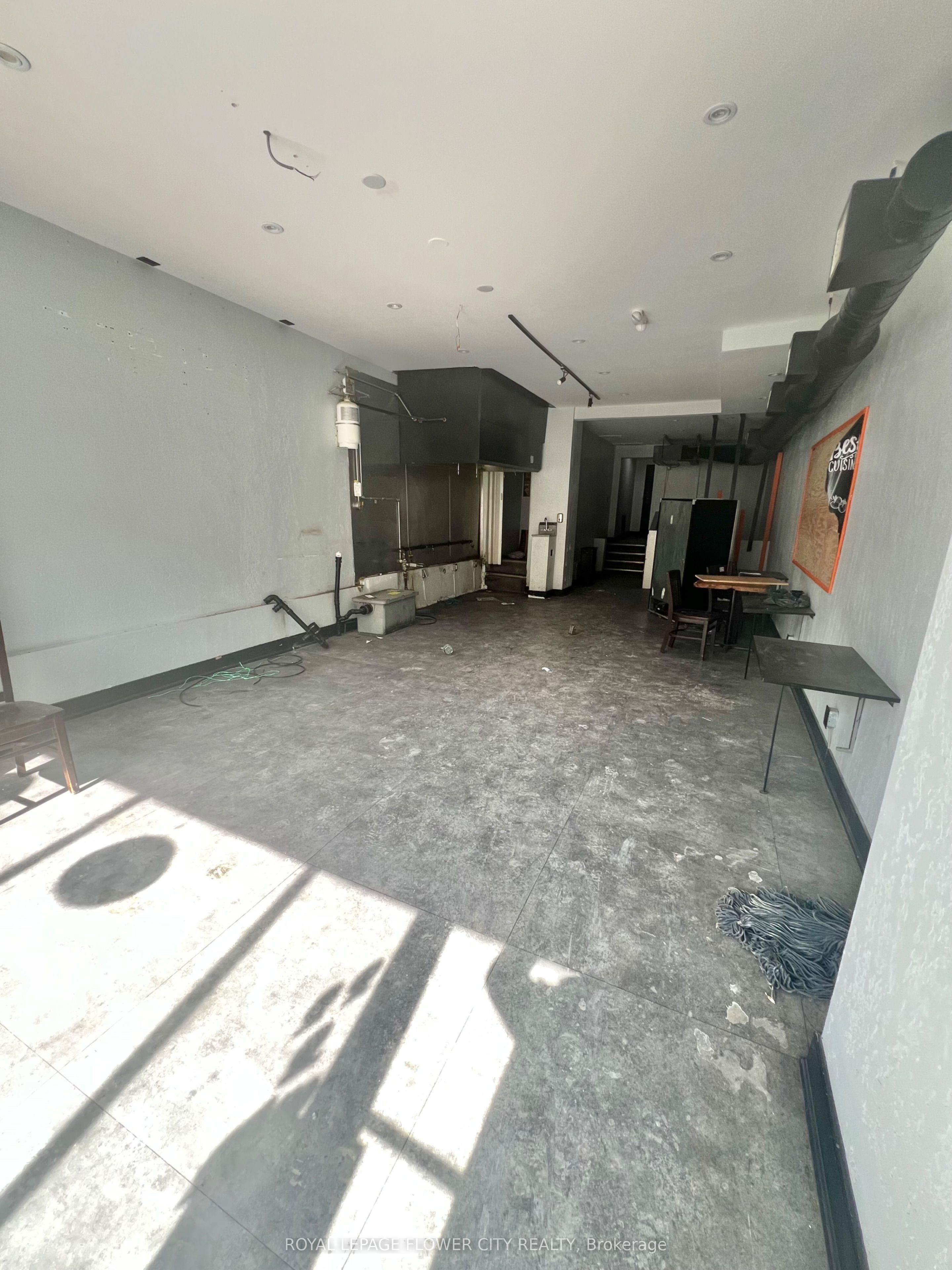 #main Floor - 180 Baldwin Street Property Photo 2