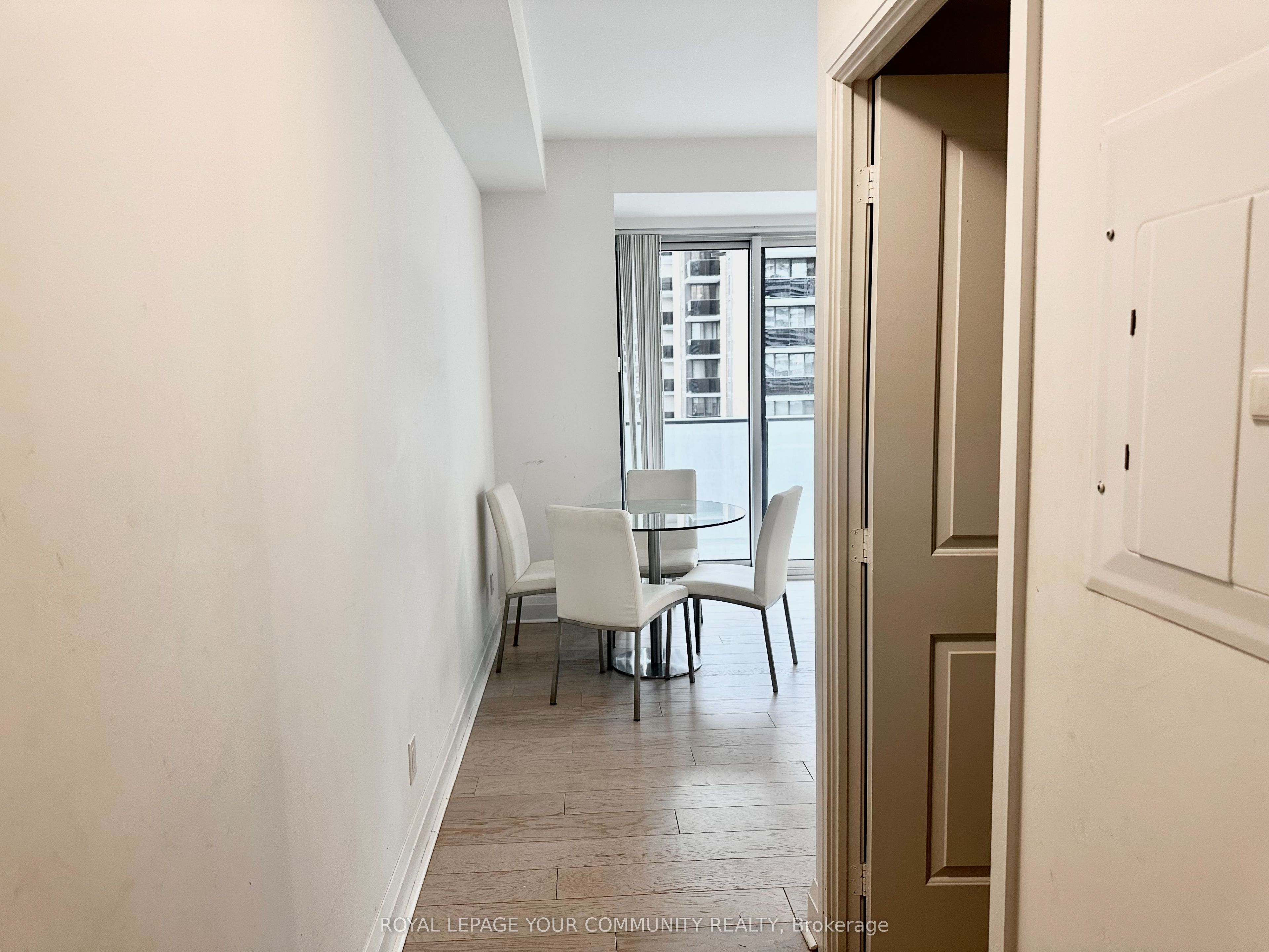 #1109 - 65 St. Mary Street Property Photo 5