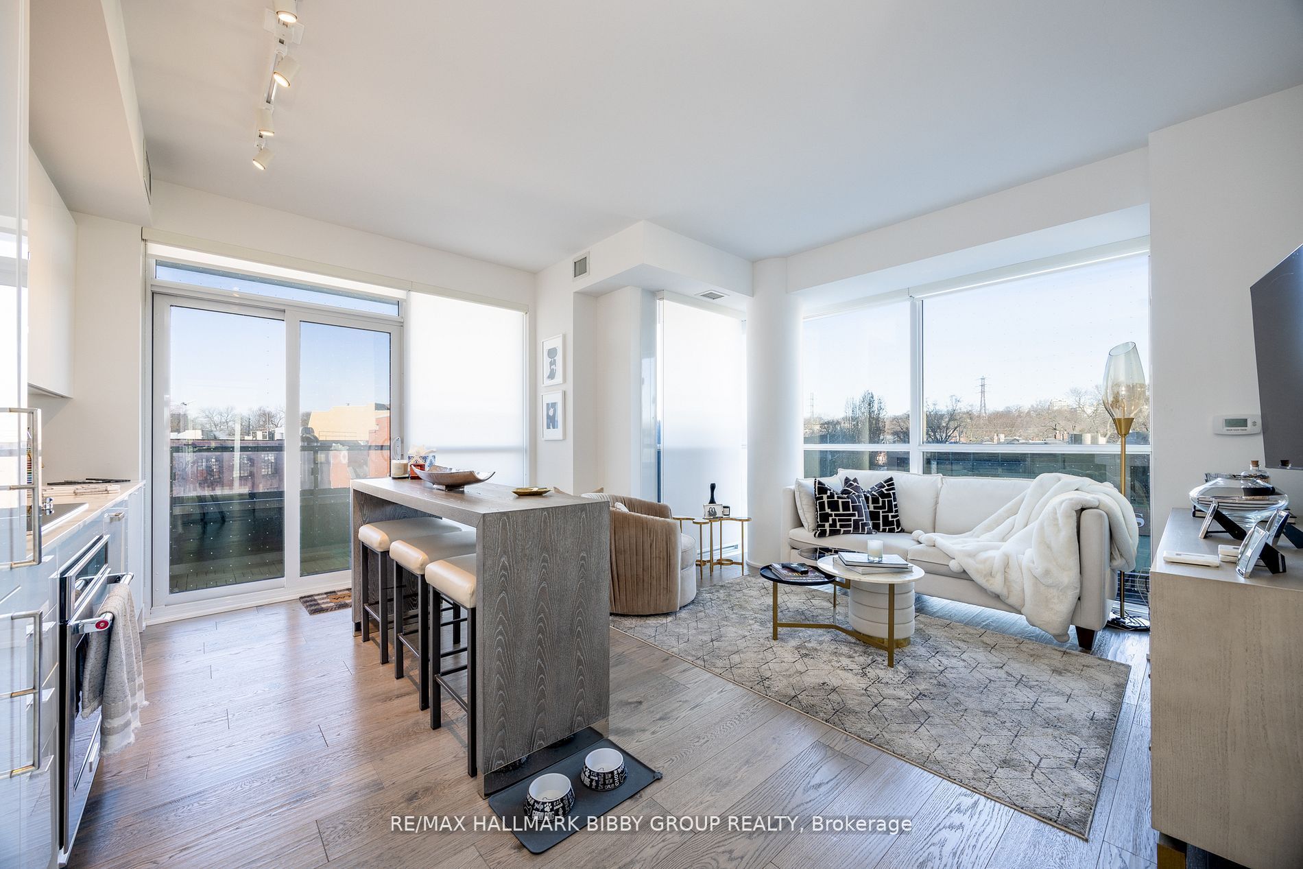#302 - 181 Bedford Road Property Photo
