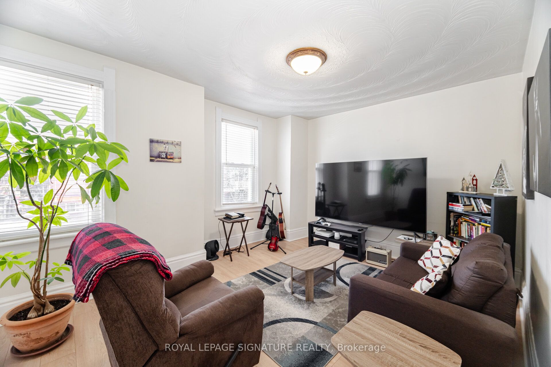#upper - 105 Lisgar Street Property Photo 17