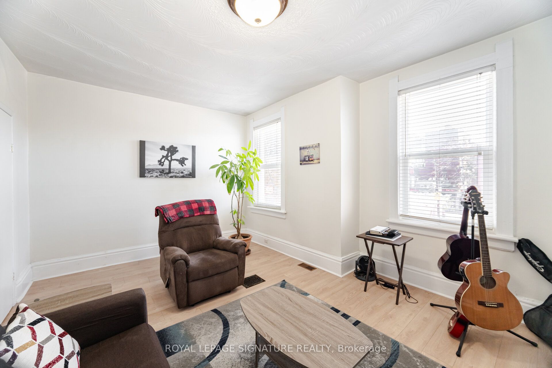 #upper - 105 Lisgar Street Property Photo 18