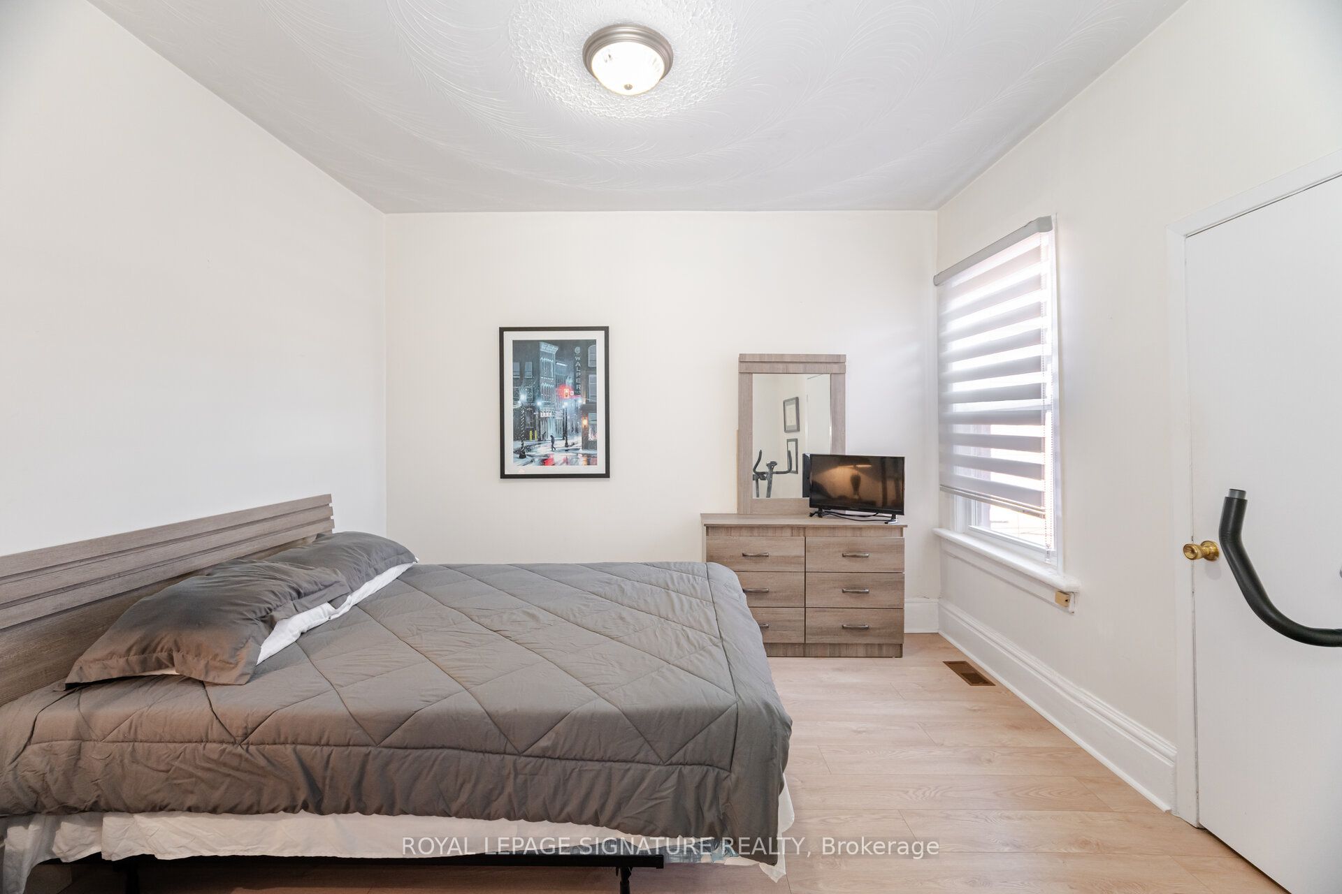 #upper - 105 Lisgar Street Property Photo 20