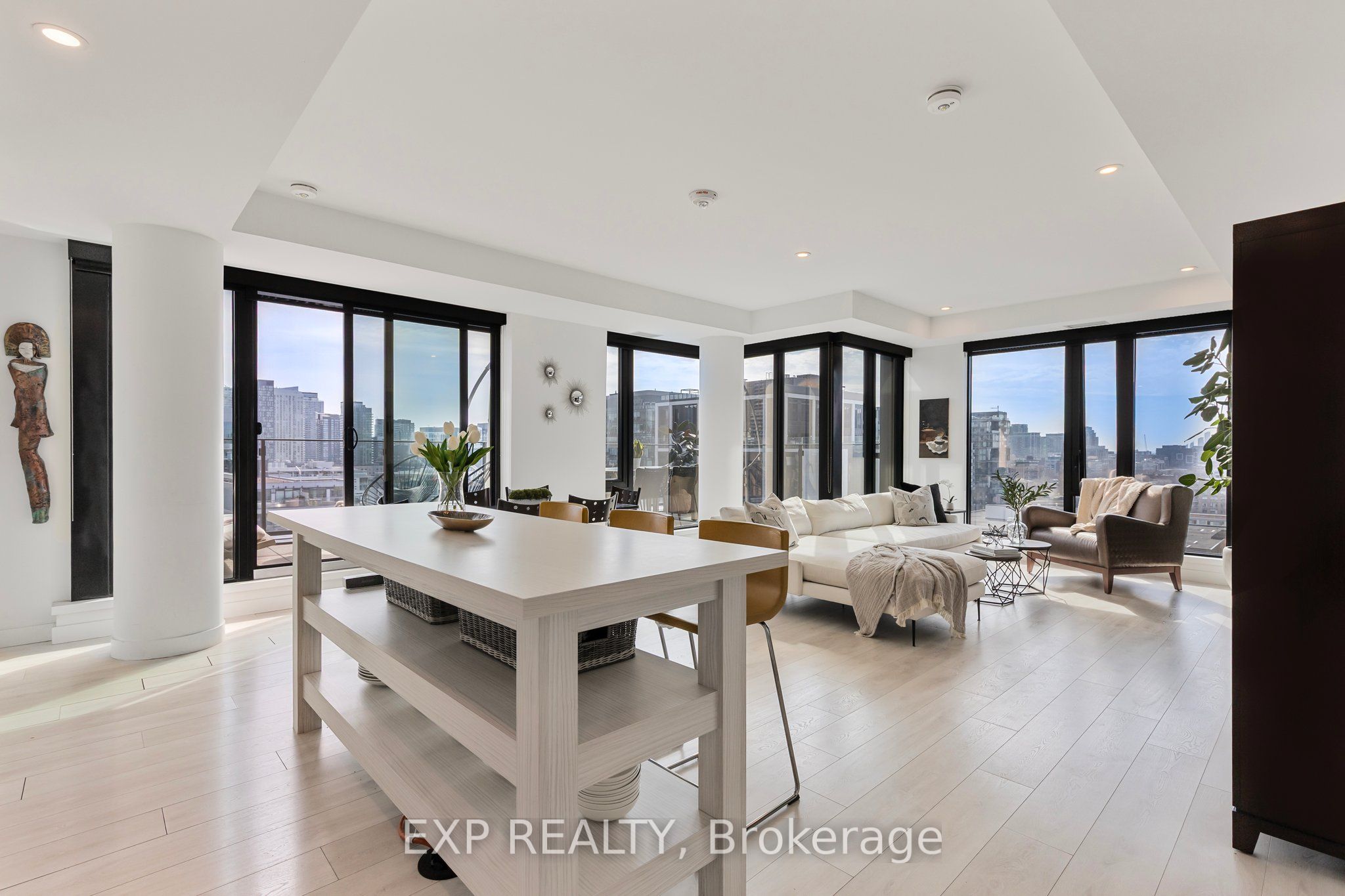 #1005 - 505 Richmond Street Property Photo 1