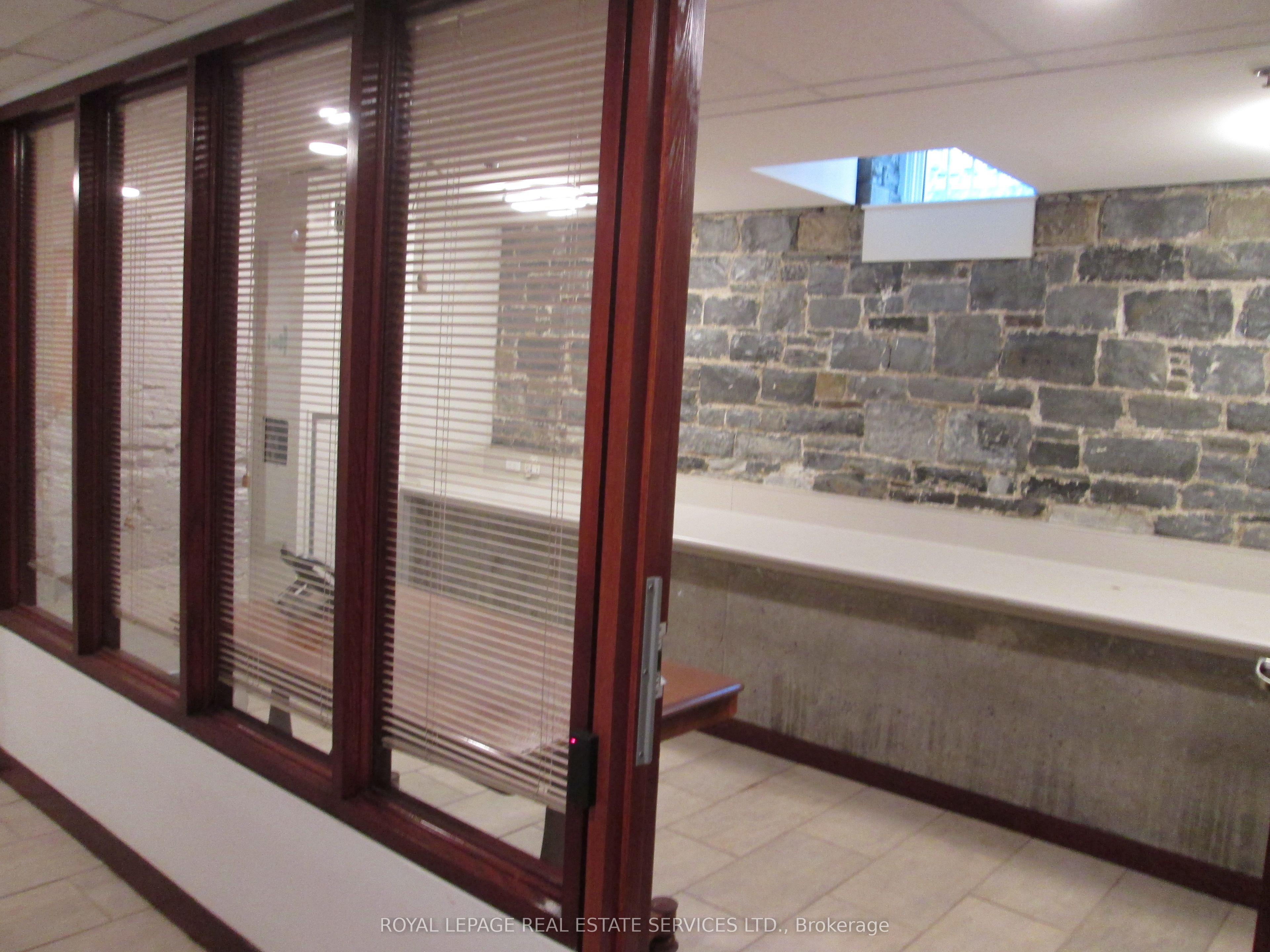 56 Queen Street Property Photo 6