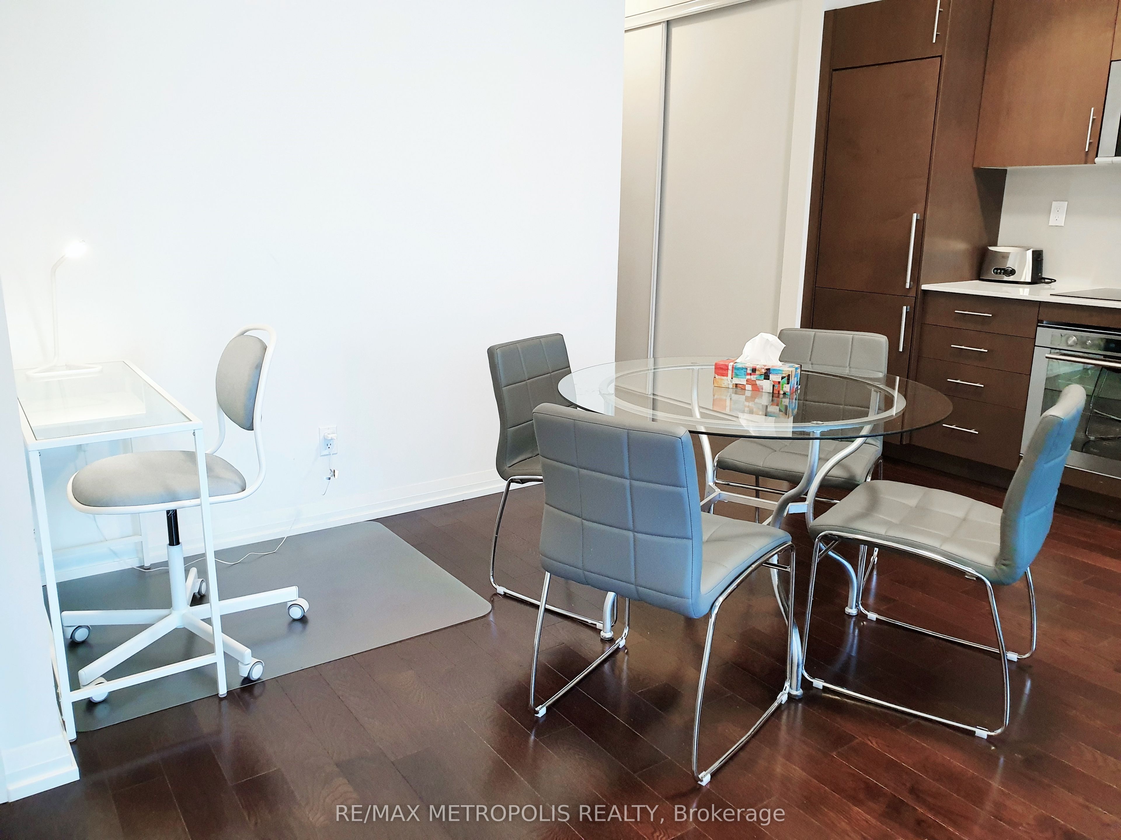 460 Adelaide Street E 2117 Property Photo 4