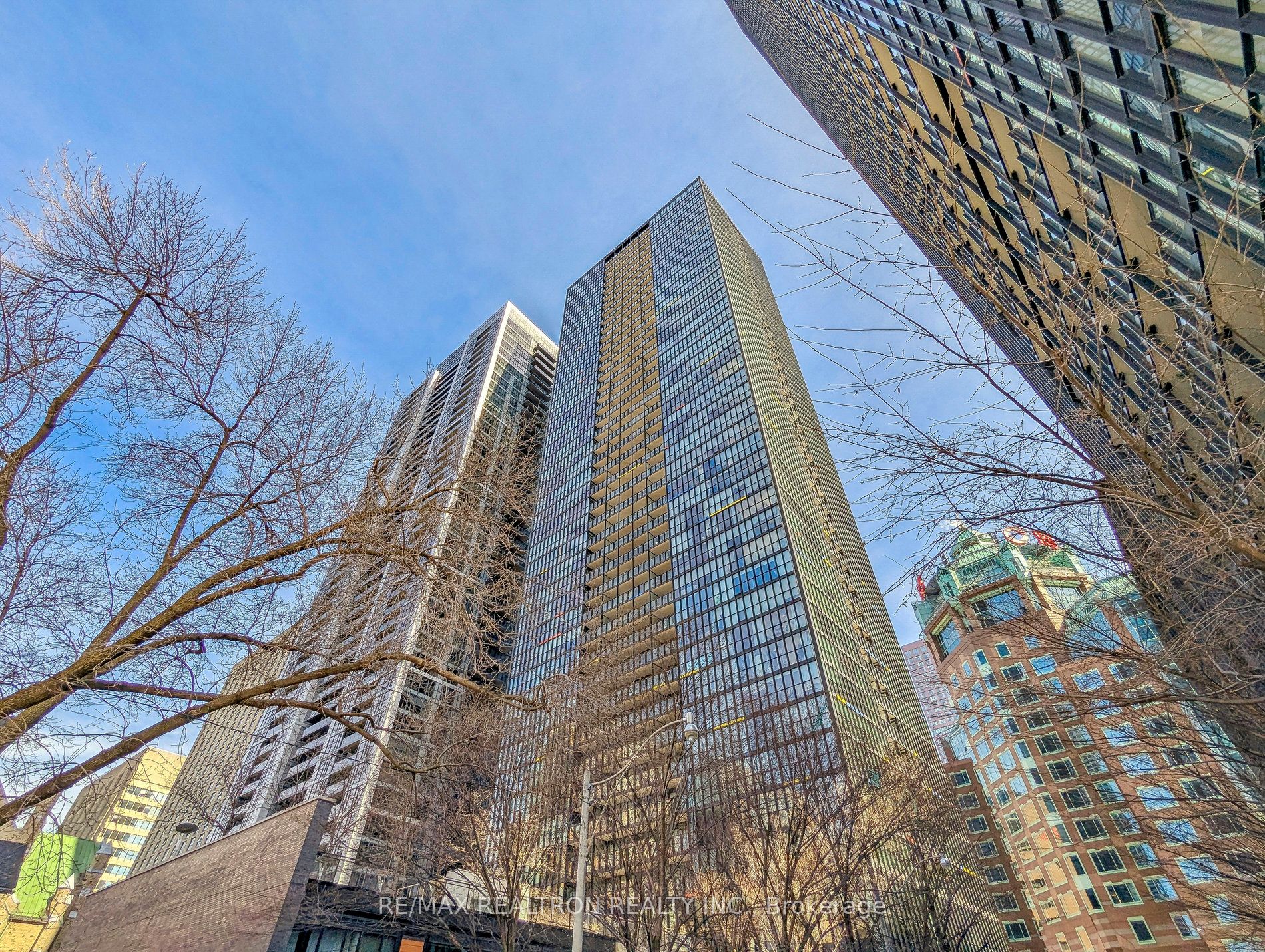 #2006 - 110 Charles Street Property Photo 1