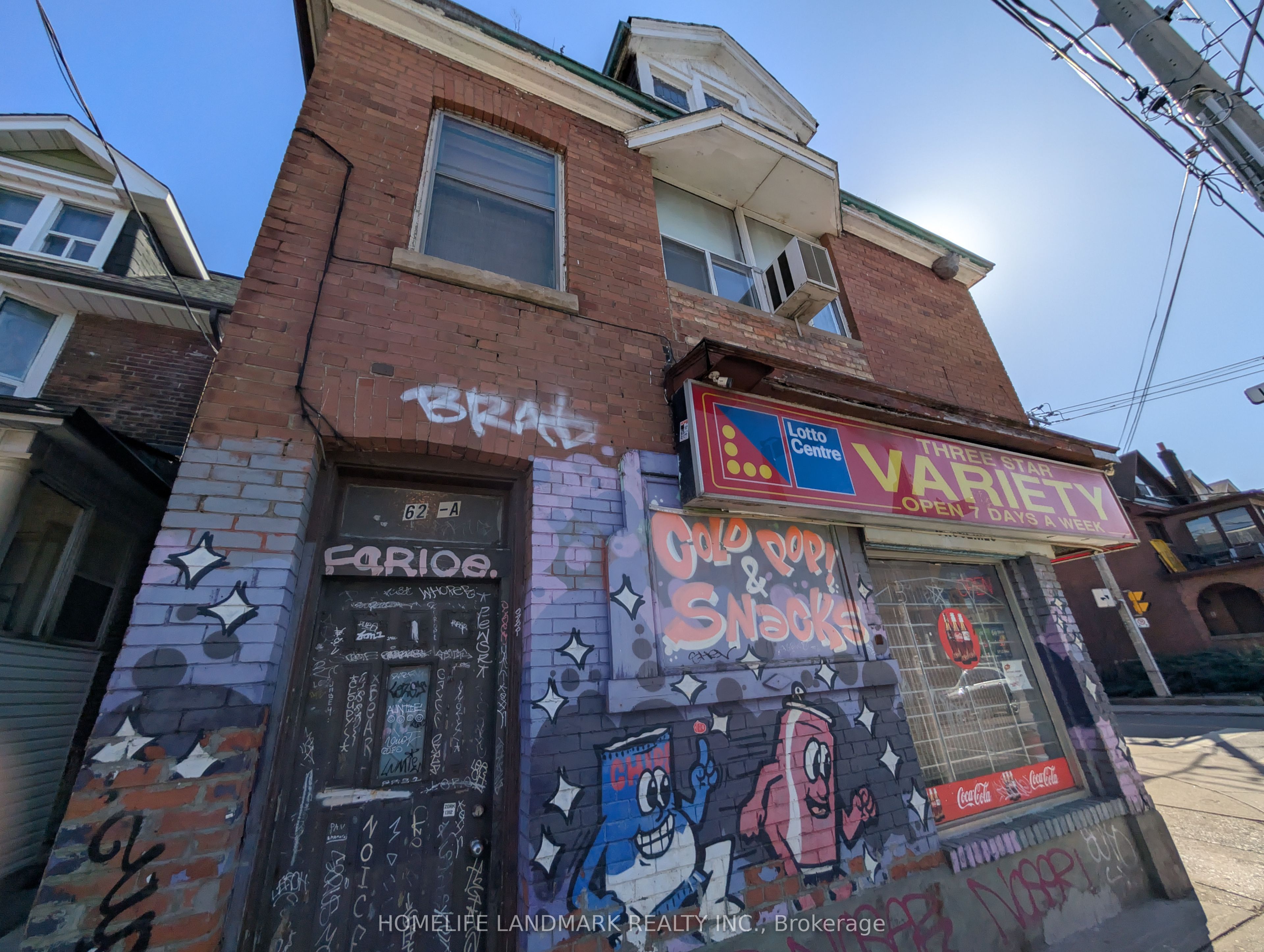 621 Bathurst Street Property Photo 3