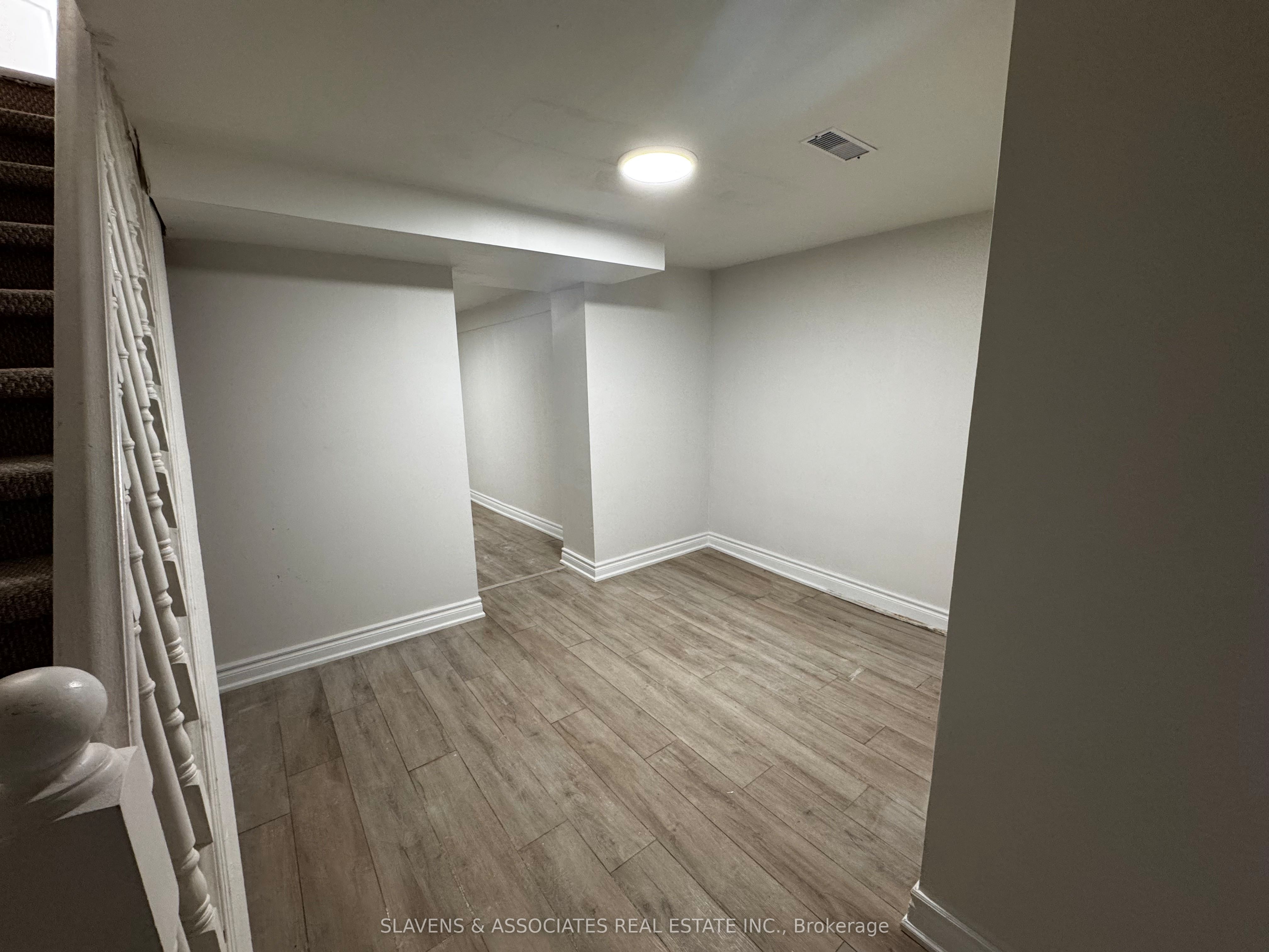 1104 Eglinton Avenue Property Photo 12